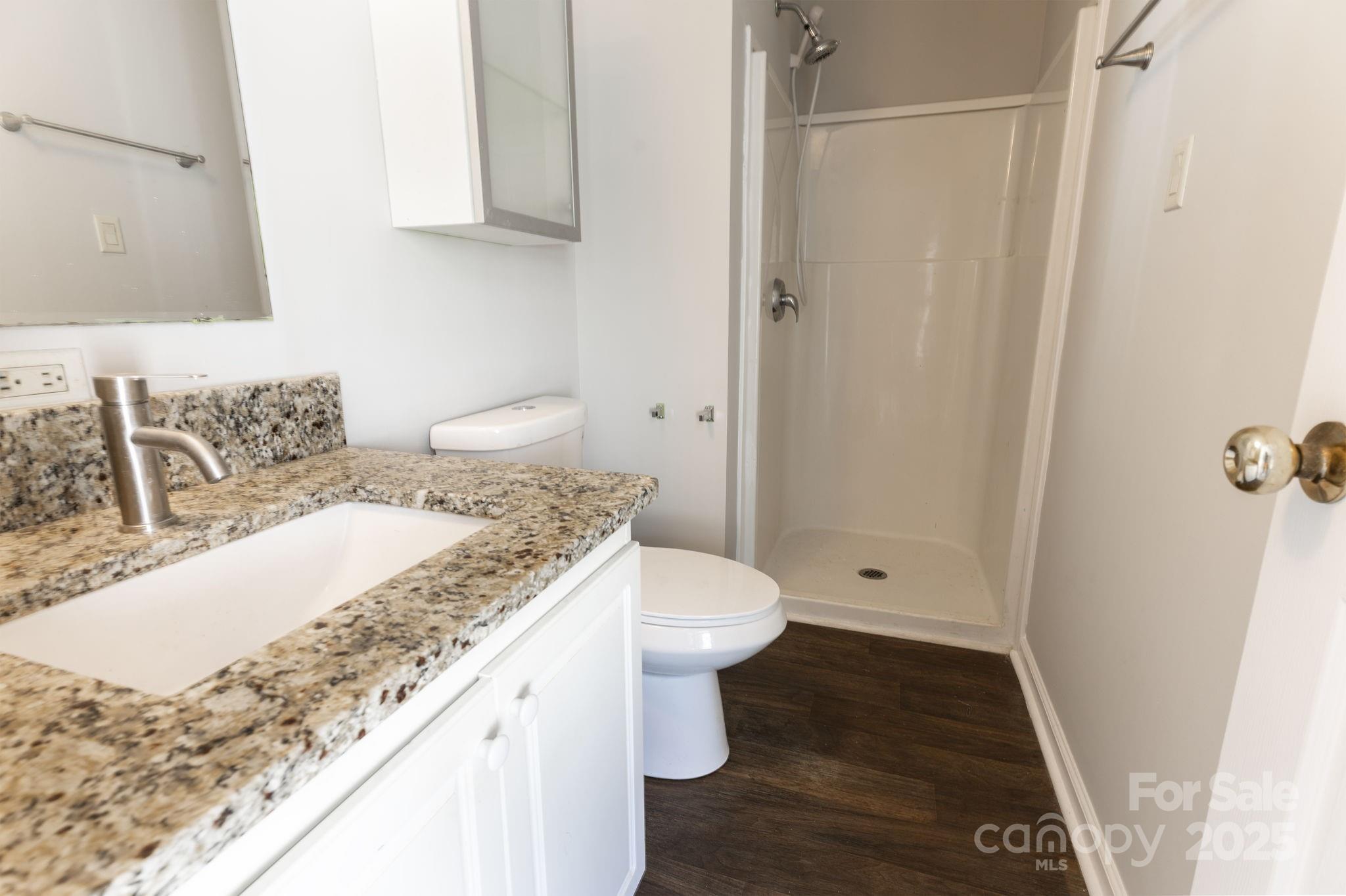 7020 Walnut Ridge Court Property Photo 20