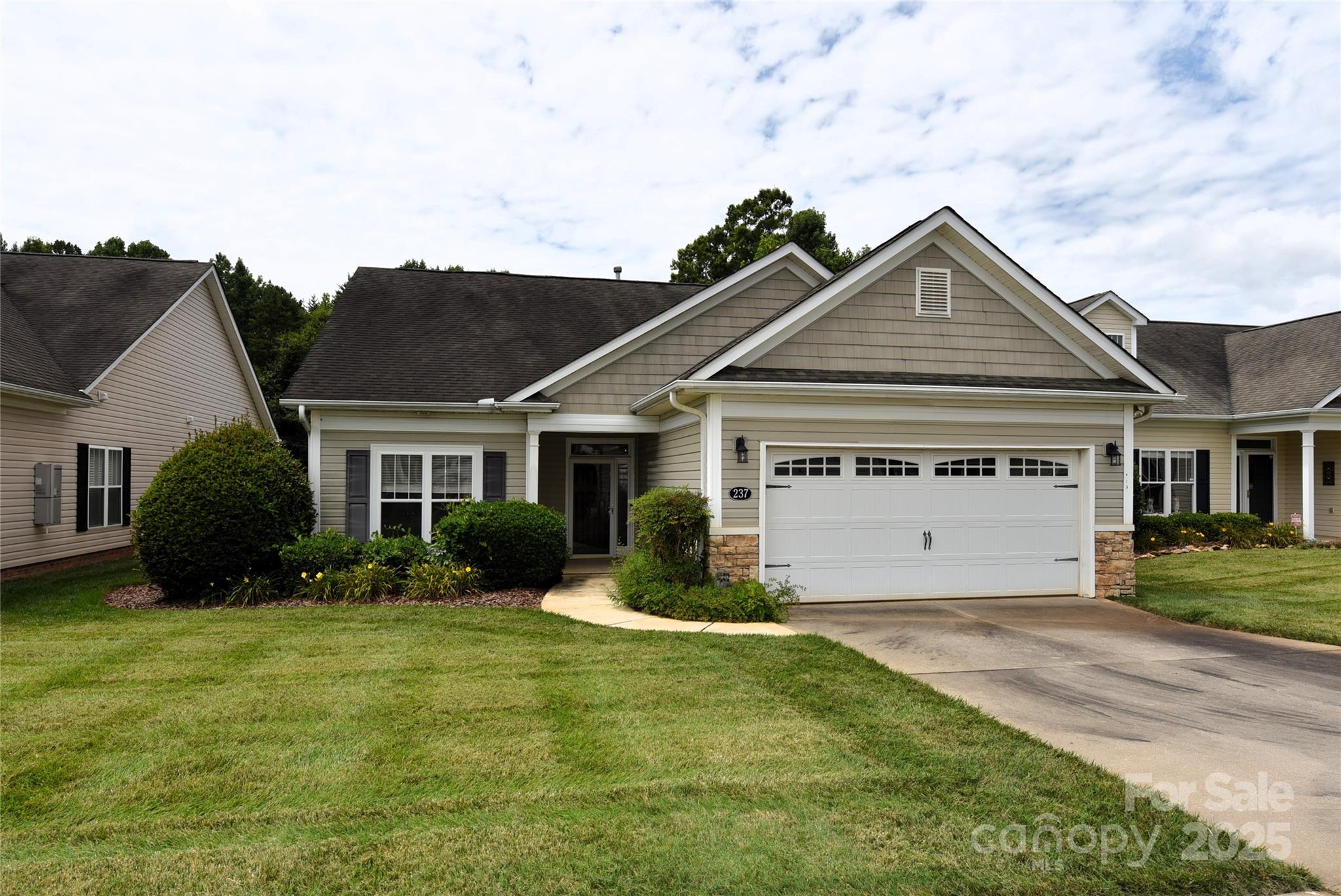237 River Birch Drive Property Photo 1