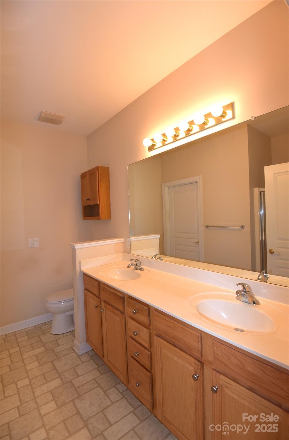 237 River Birch Drive Property Photo 12