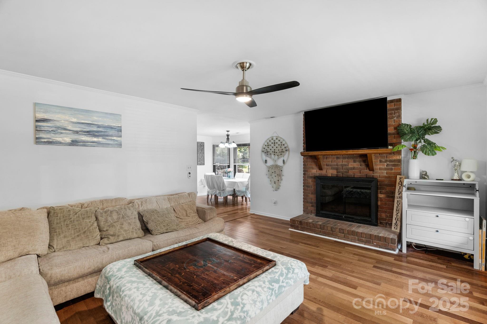 3619 Baywoods Court Property Photo 2