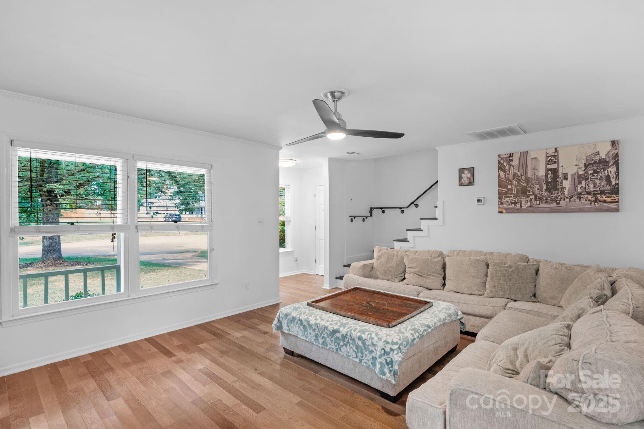 3619 Baywoods Court Property Photo 3