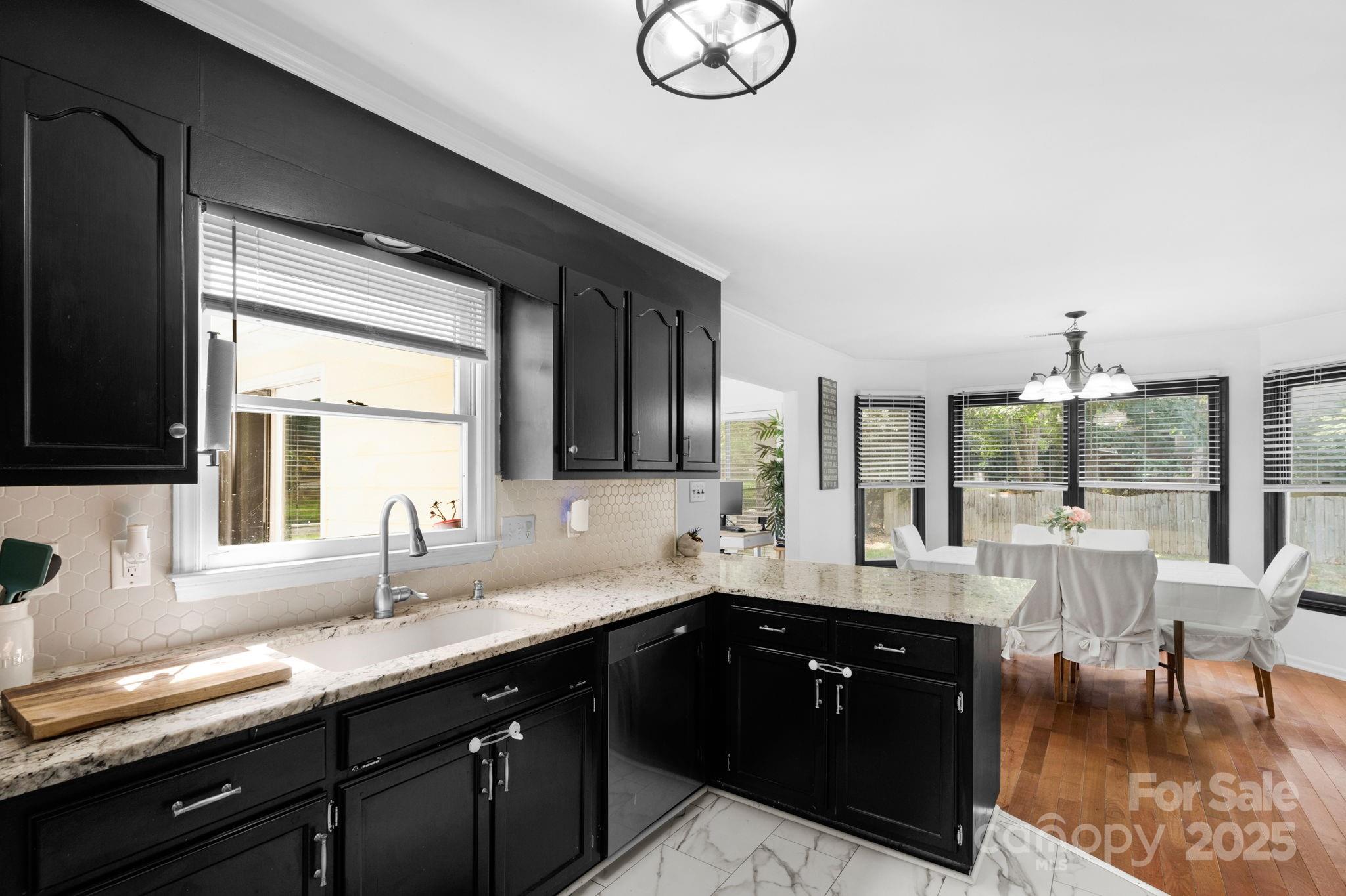 3619 Baywoods Court Property Photo 6