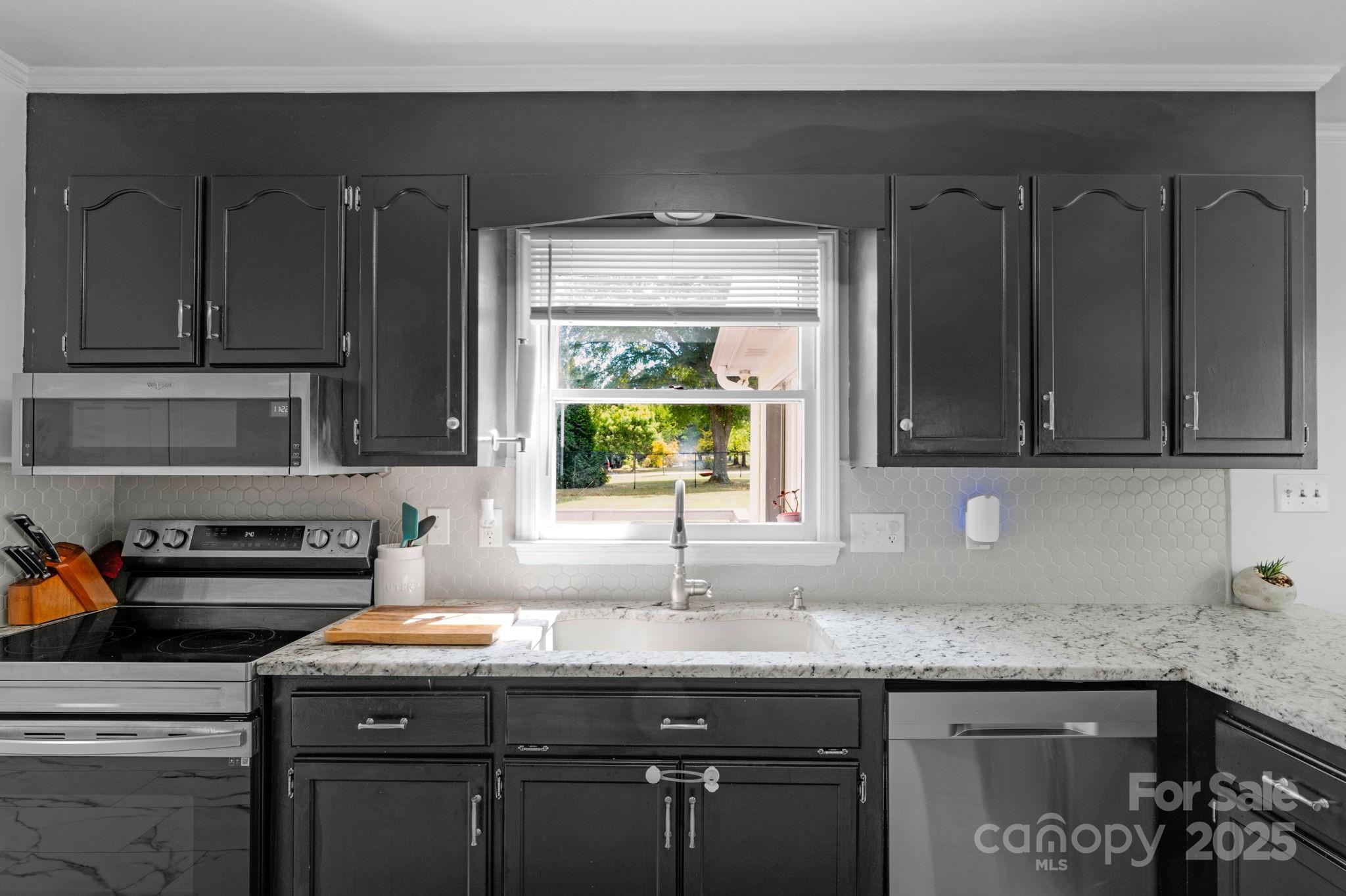 3619 Baywoods Court Property Photo 8