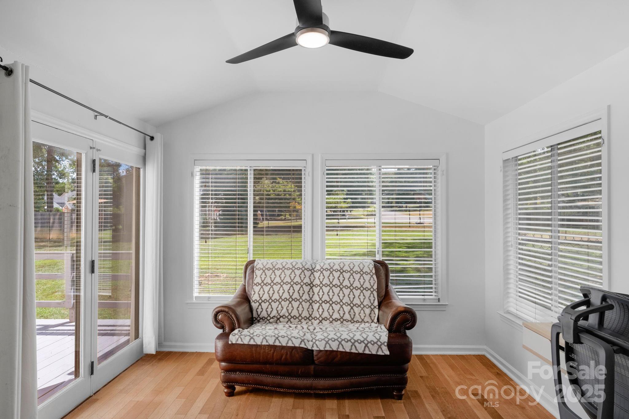 3619 Baywoods Court Property Photo 14