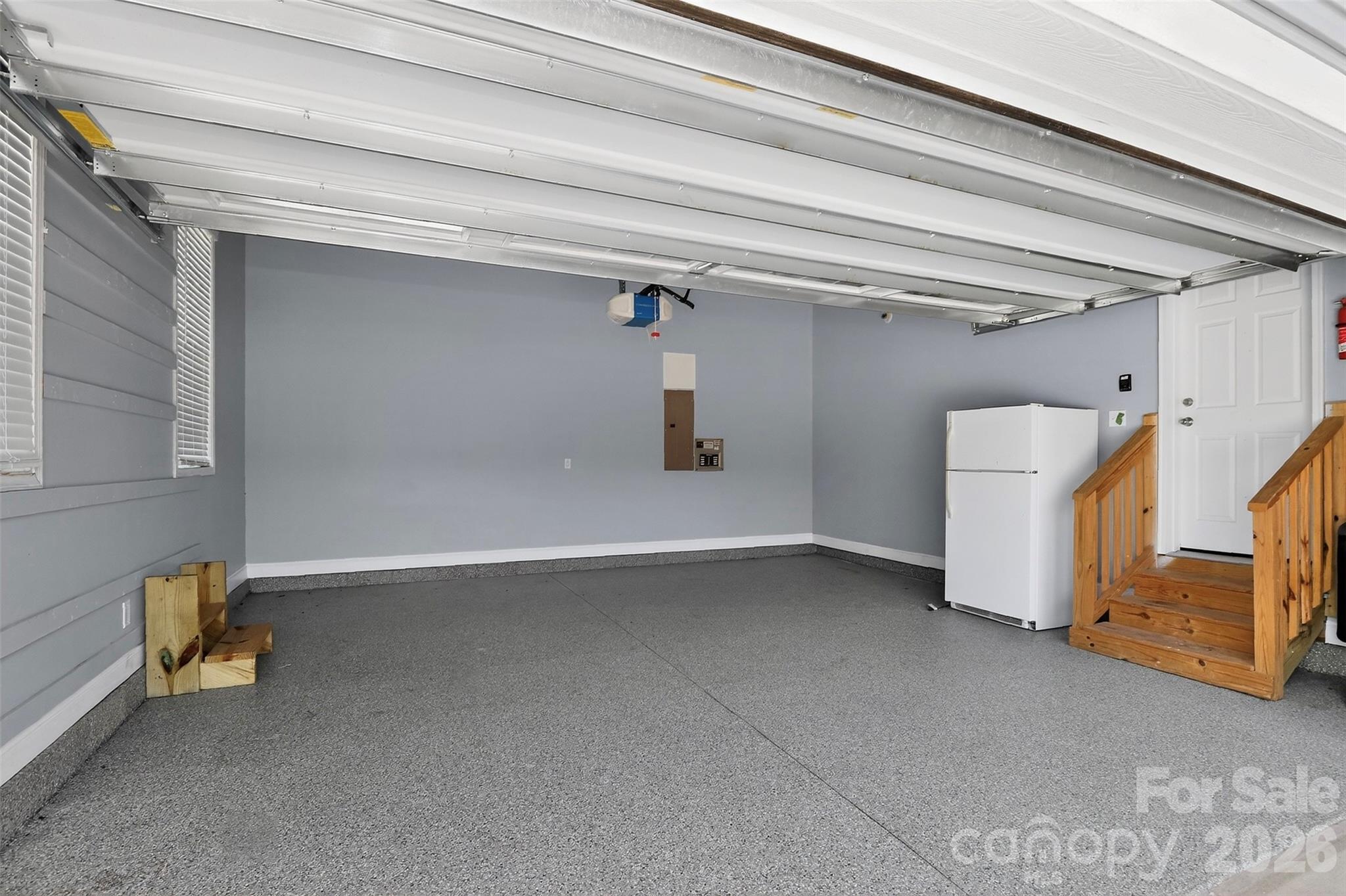 1014 Willow Grove Lane Property Photo 6