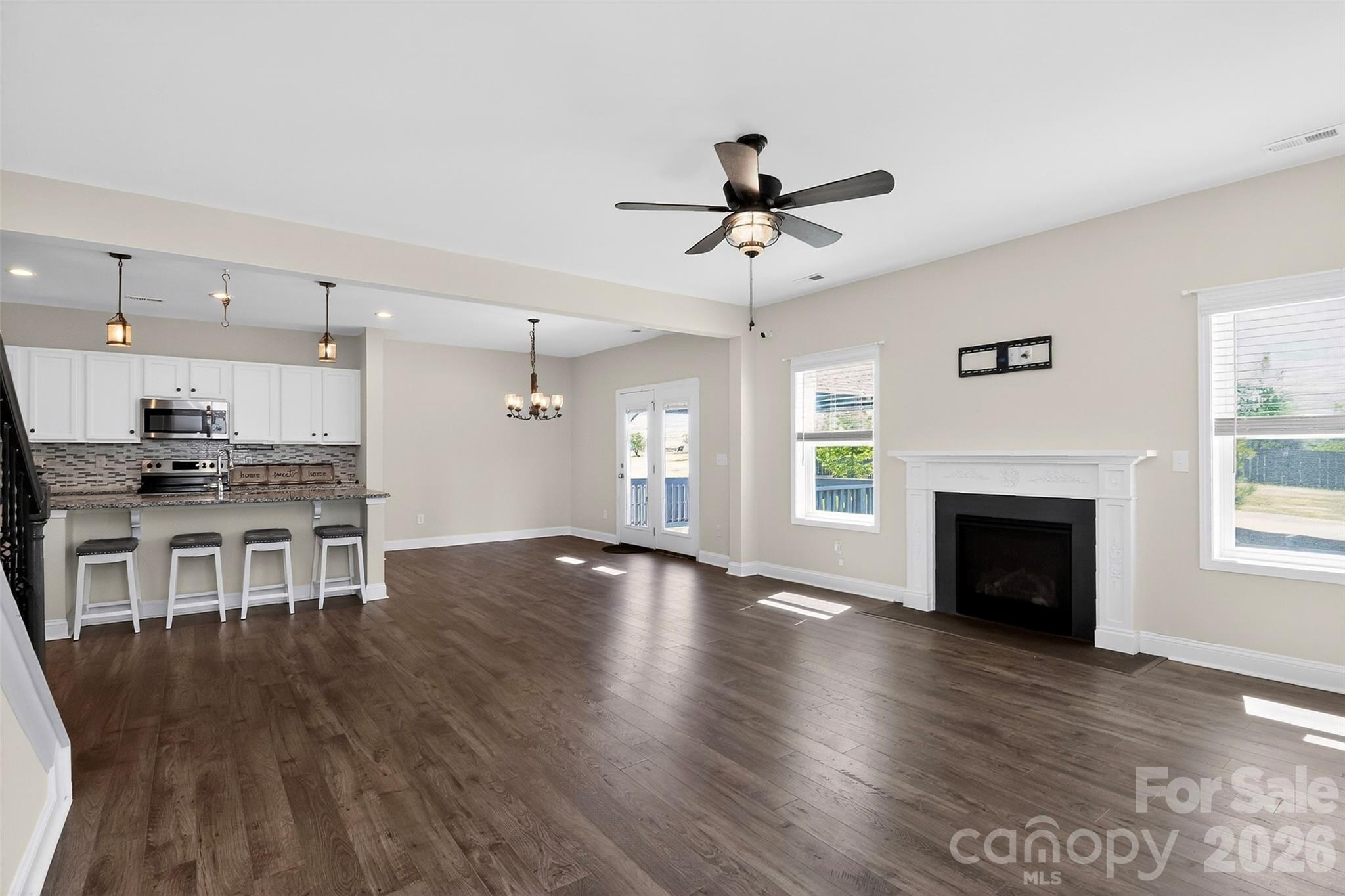 1014 Willow Grove Lane Property Photo 14