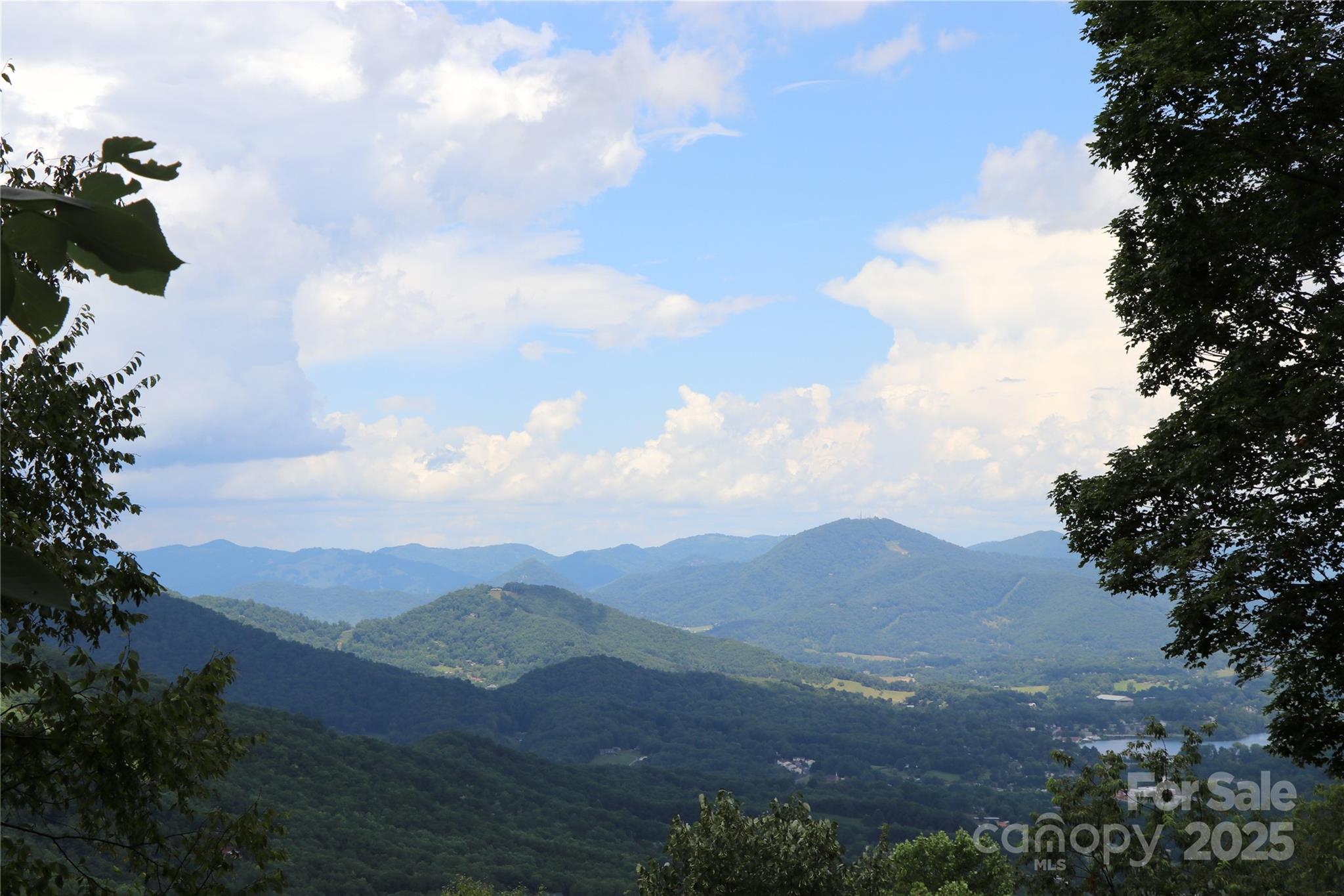 1551 Apple Creek Road Property Photo 1