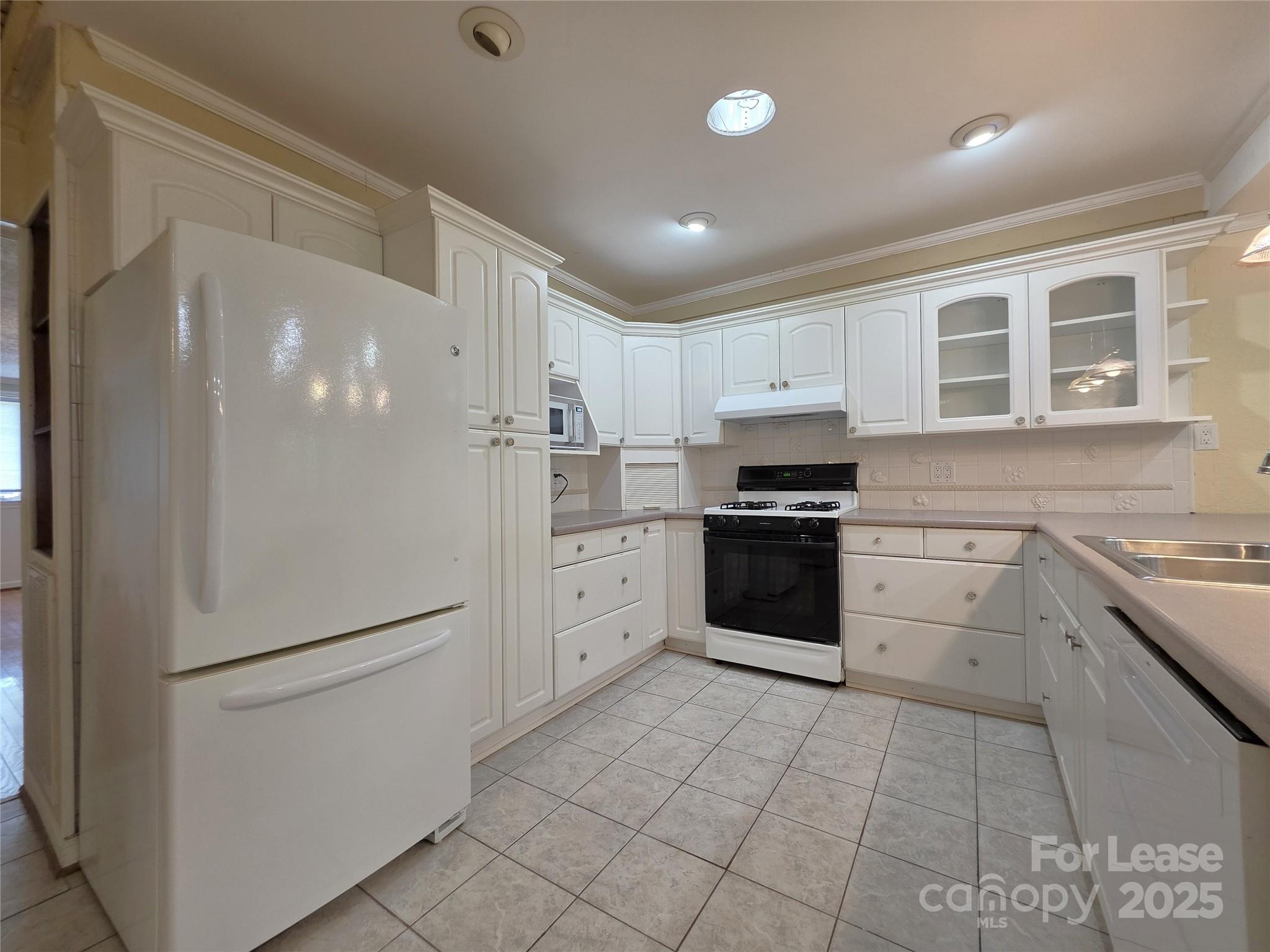 732 Washington Street Property Photo 1