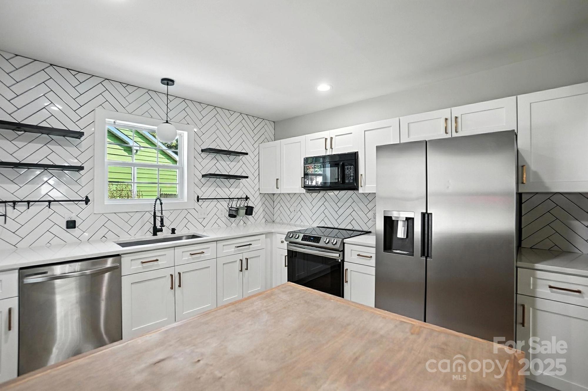 2437 Remount Road Property Photo 5