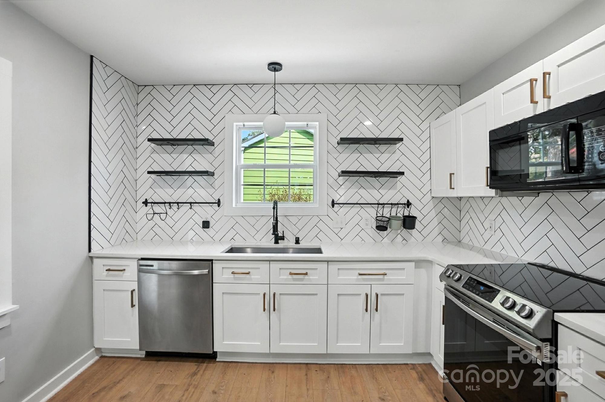 2437 Remount Road Property Photo 6