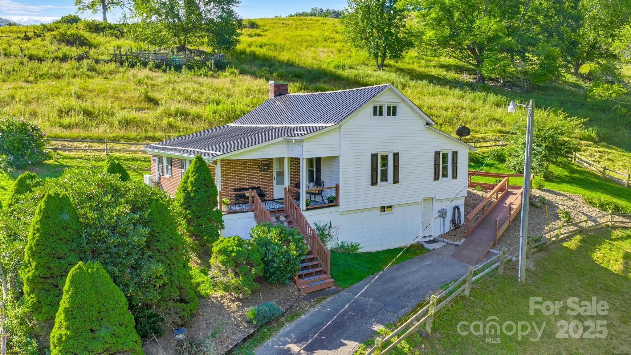 922 Prathers Creek Church Road Property Photo 1