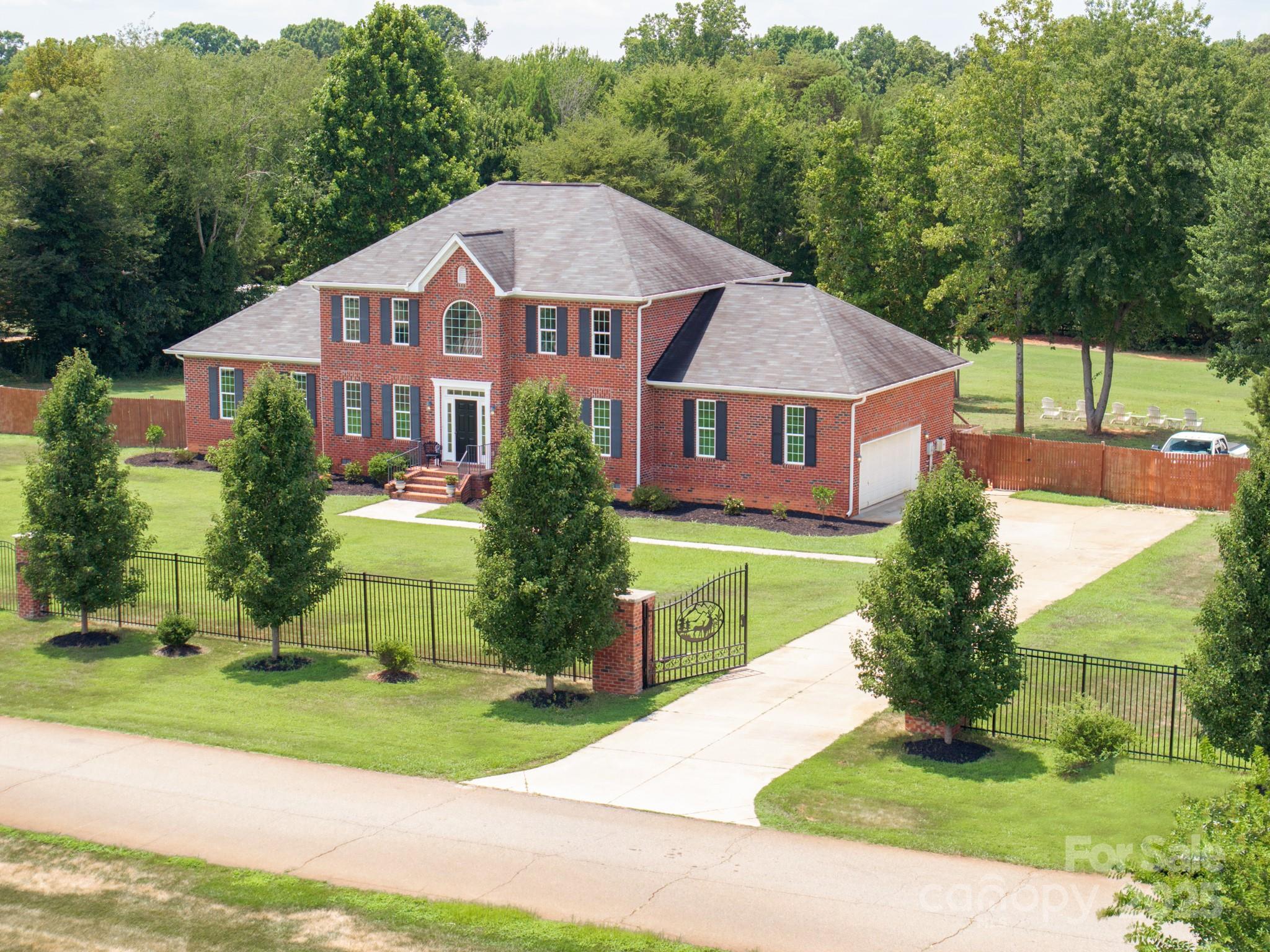 168 Harwell Road Property Photo 1