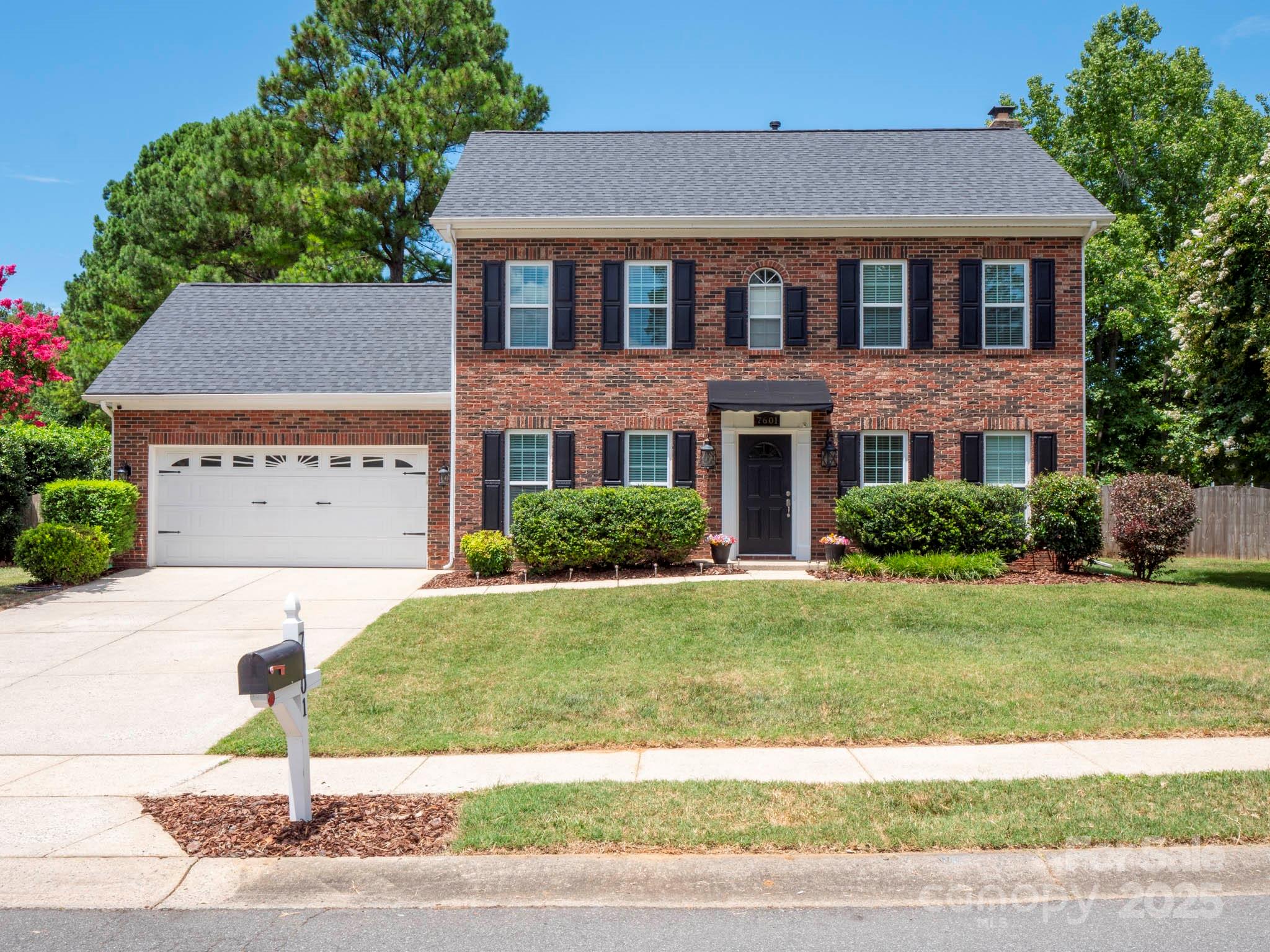 7601 Claiborne Woods Road Property Photo 1
