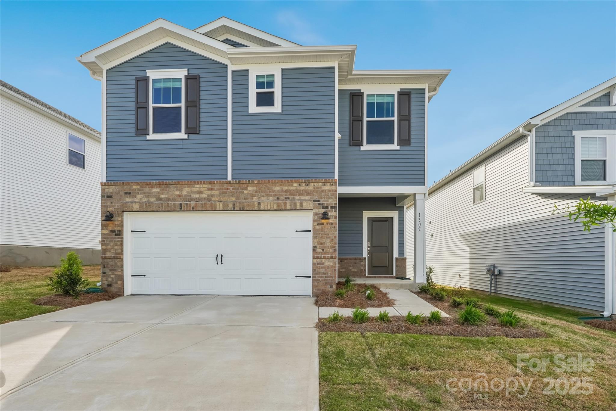 1424 Wildflower Street Property Photo 1