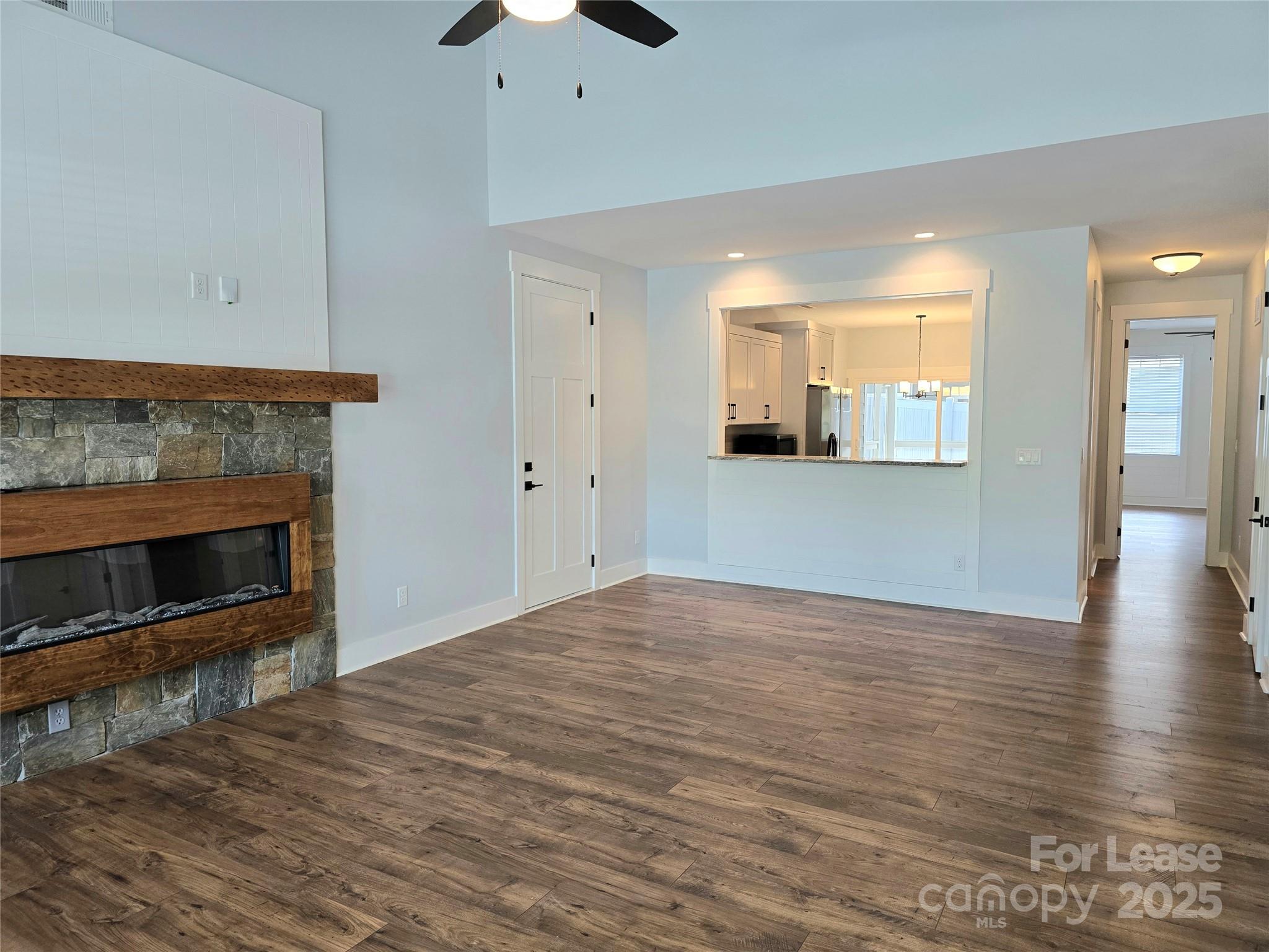 5 Heartleaf Circle Property Photo 6