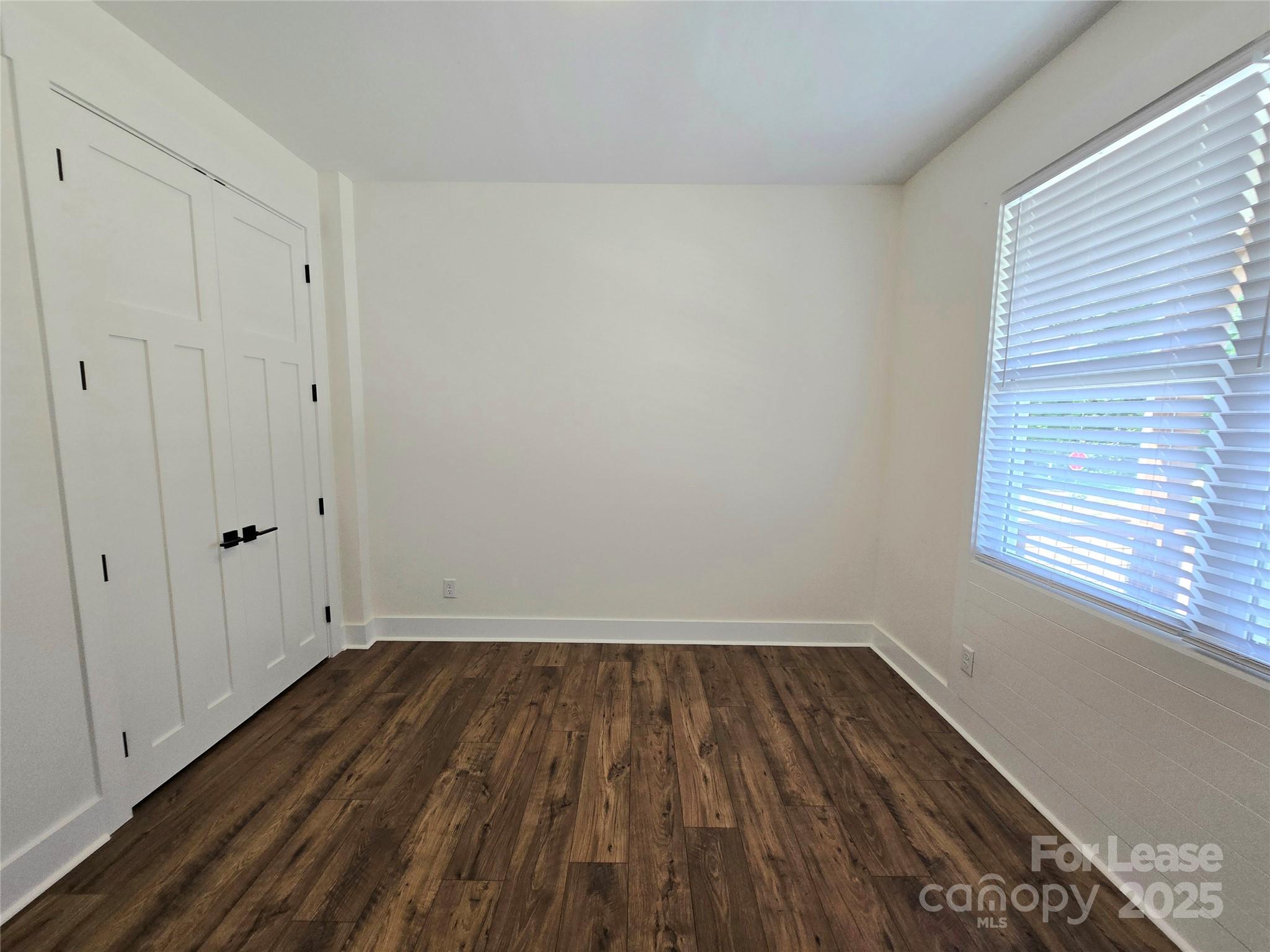 5 Heartleaf Circle Property Photo 13