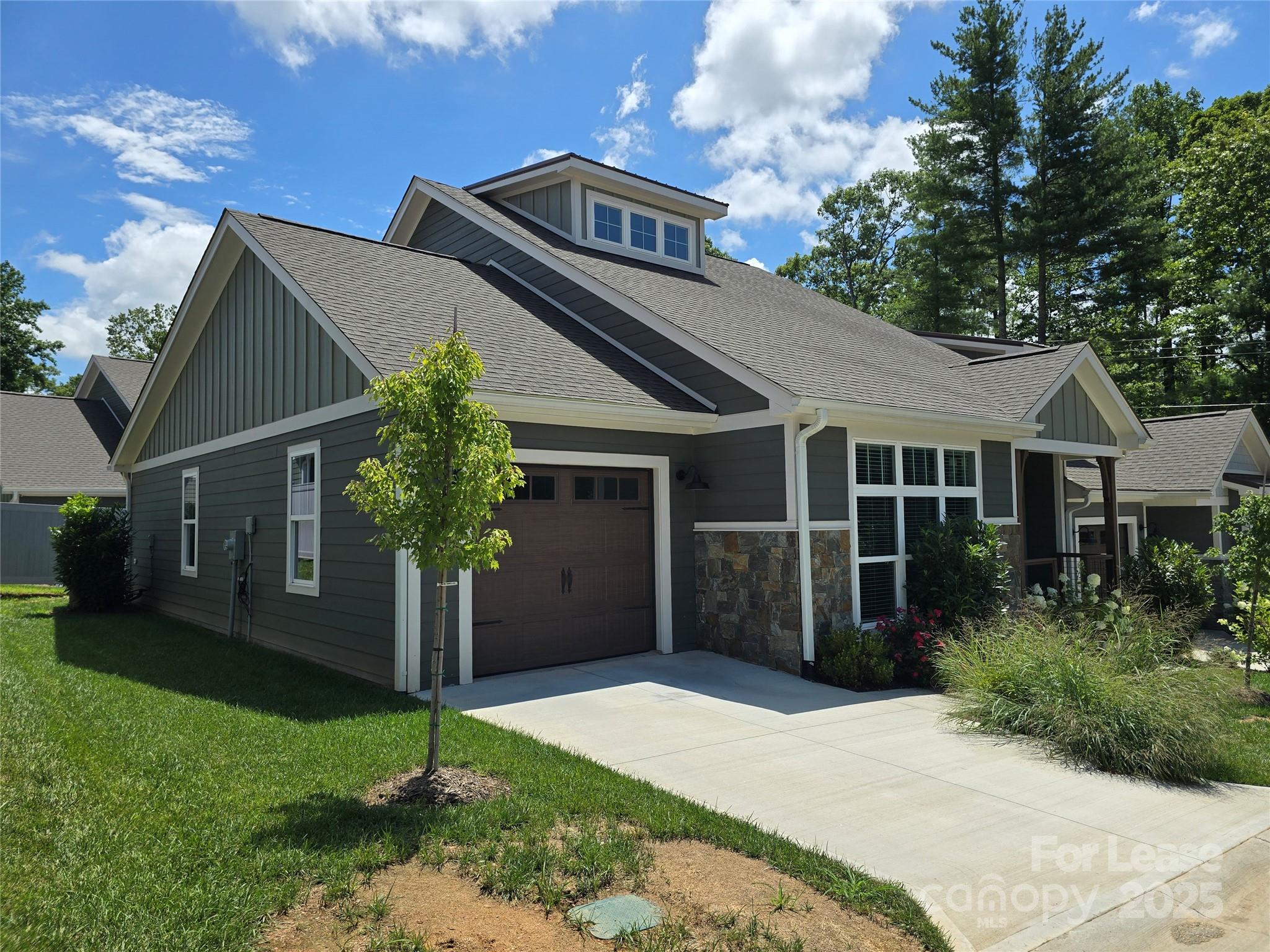 5 Heartleaf Circle Property Photo 19