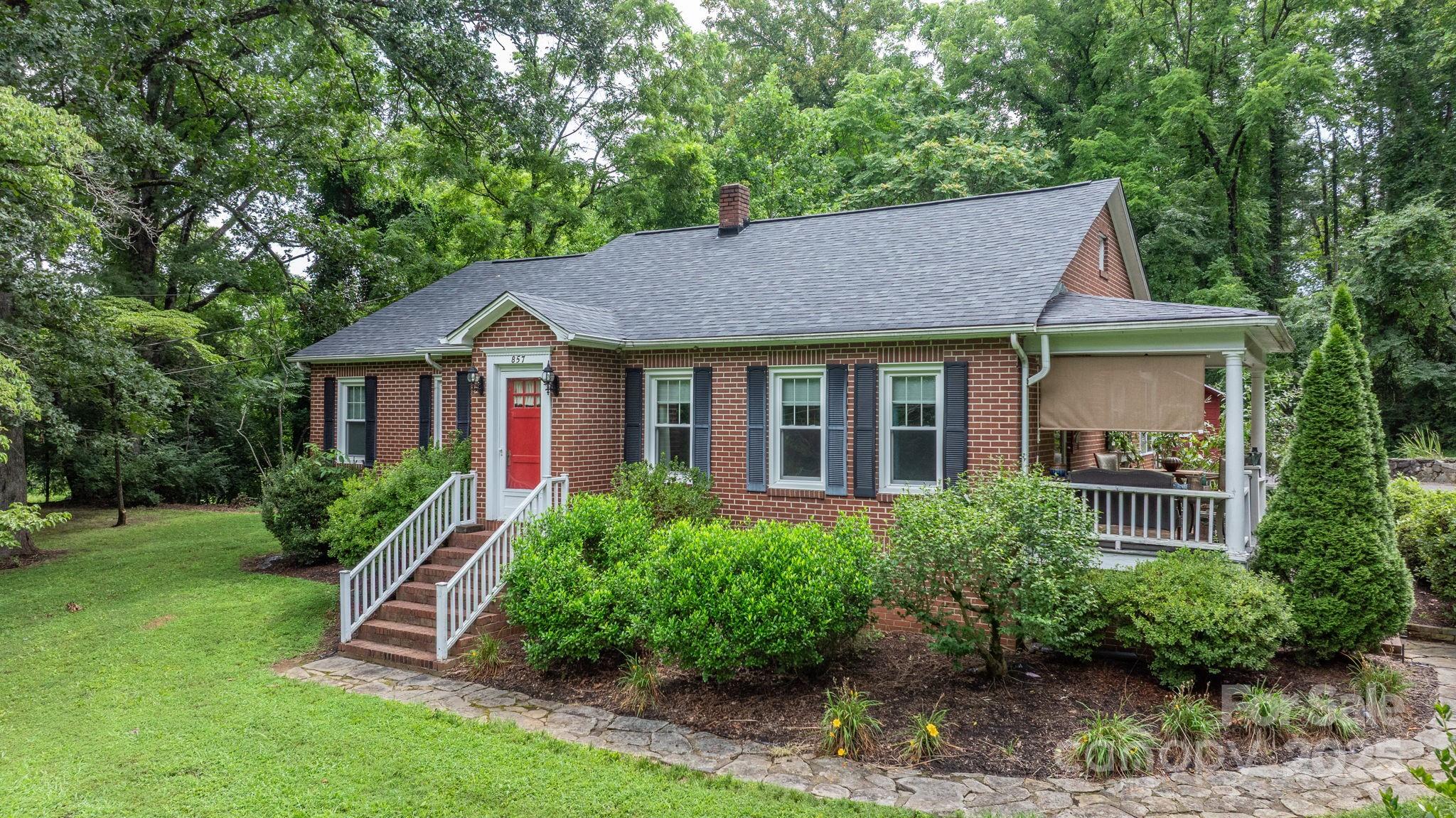 857 Norwood Street Property Photo 1
