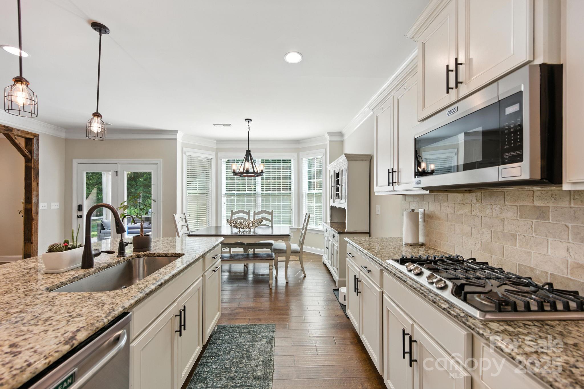 126 Canoe Pole Lane Property Photo 10