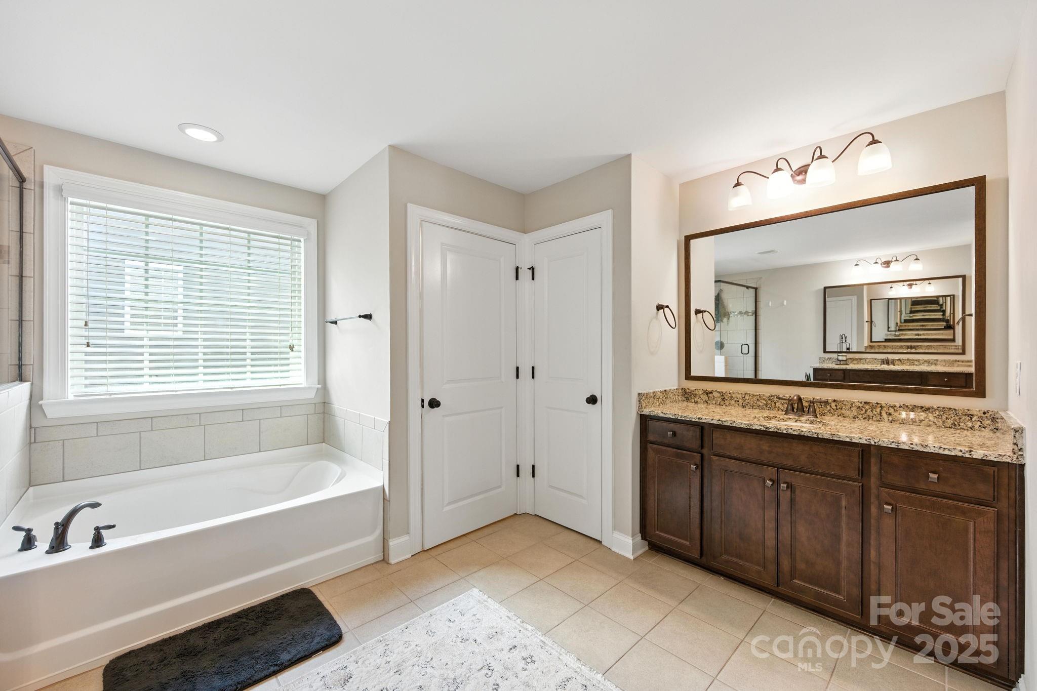 126 Canoe Pole Lane Property Photo 24