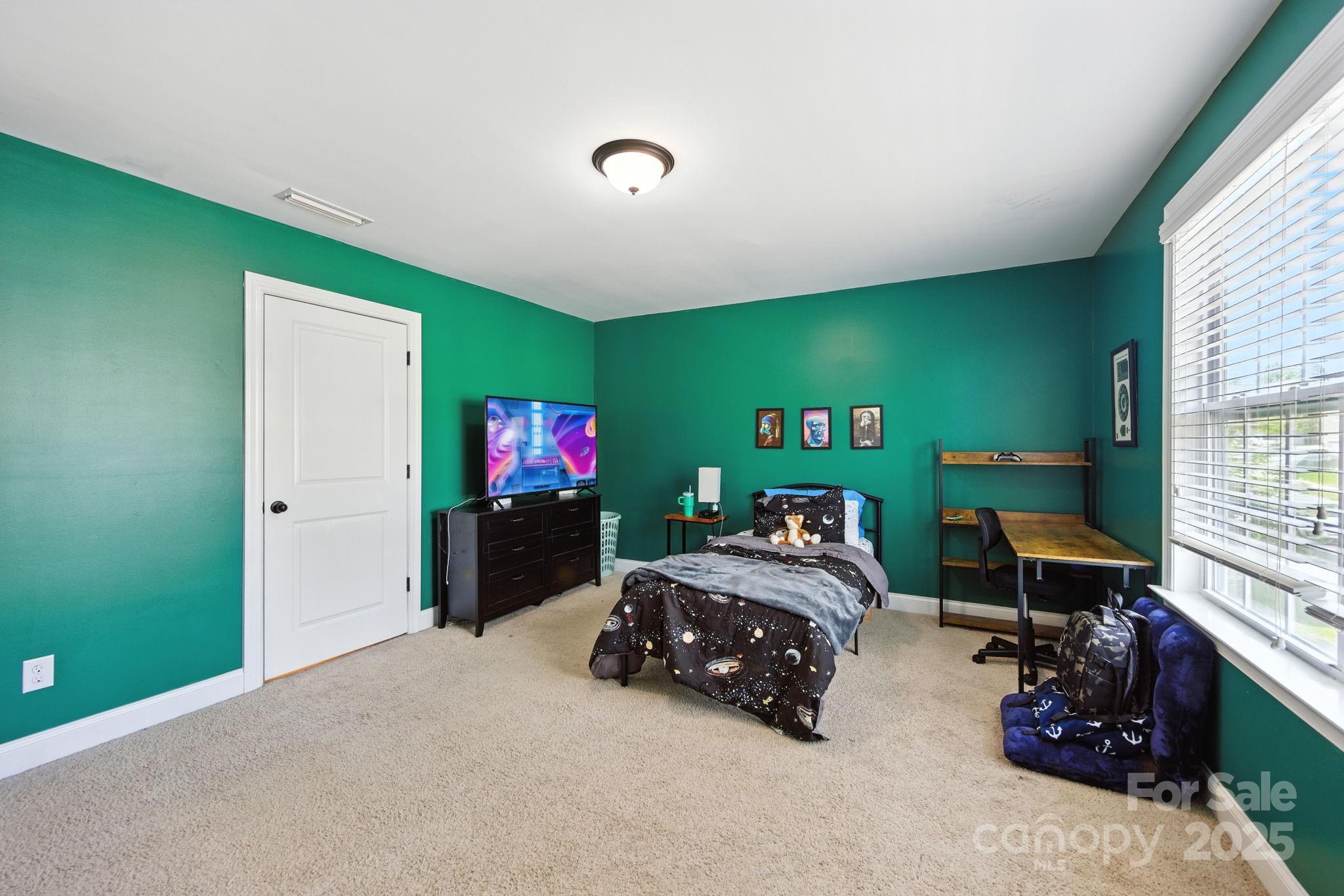 126 Canoe Pole Lane Property Photo 31