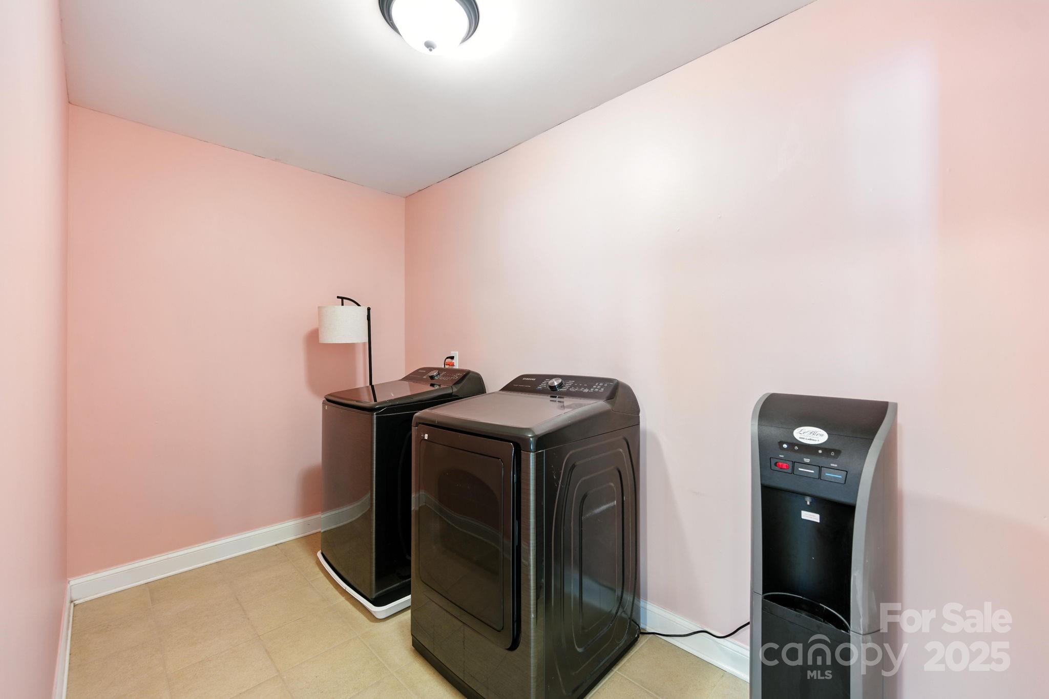 126 Canoe Pole Lane Property Photo 34