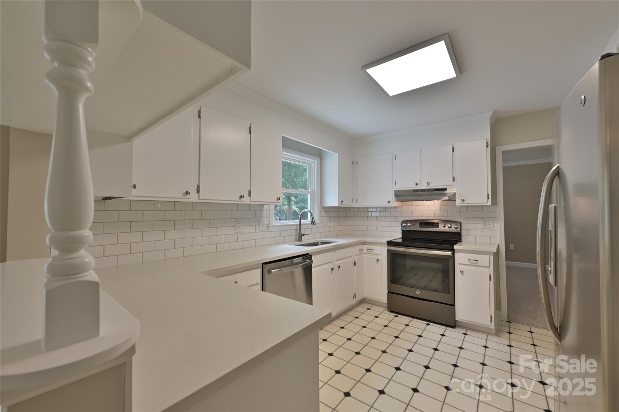 7001 Graburn Road Property Photo 23