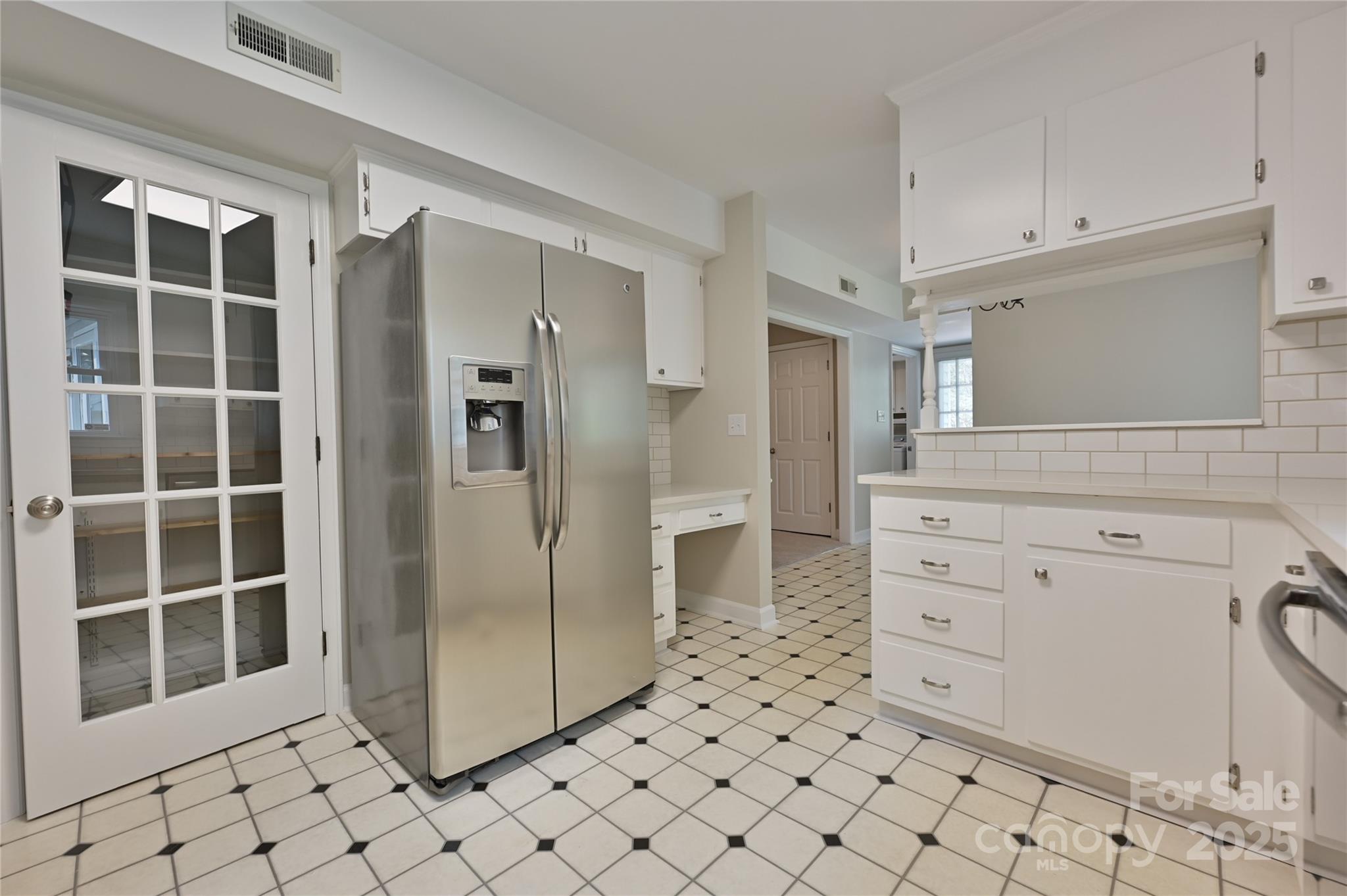 7001 Graburn Road Property Photo 24