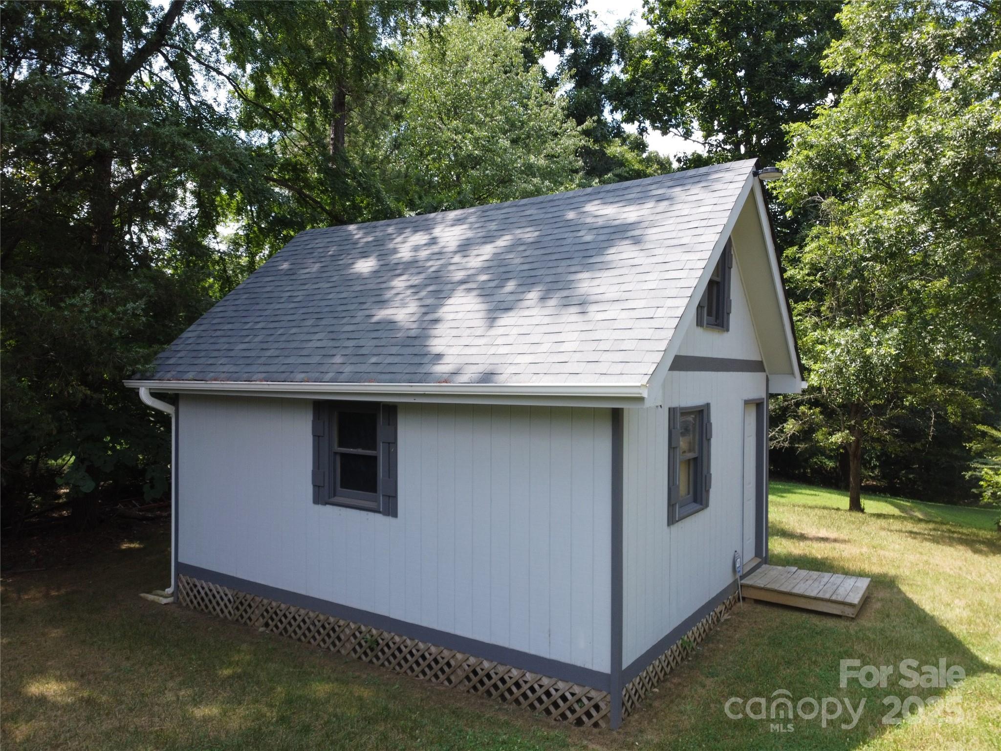 7001 Graburn Road Property Photo 40