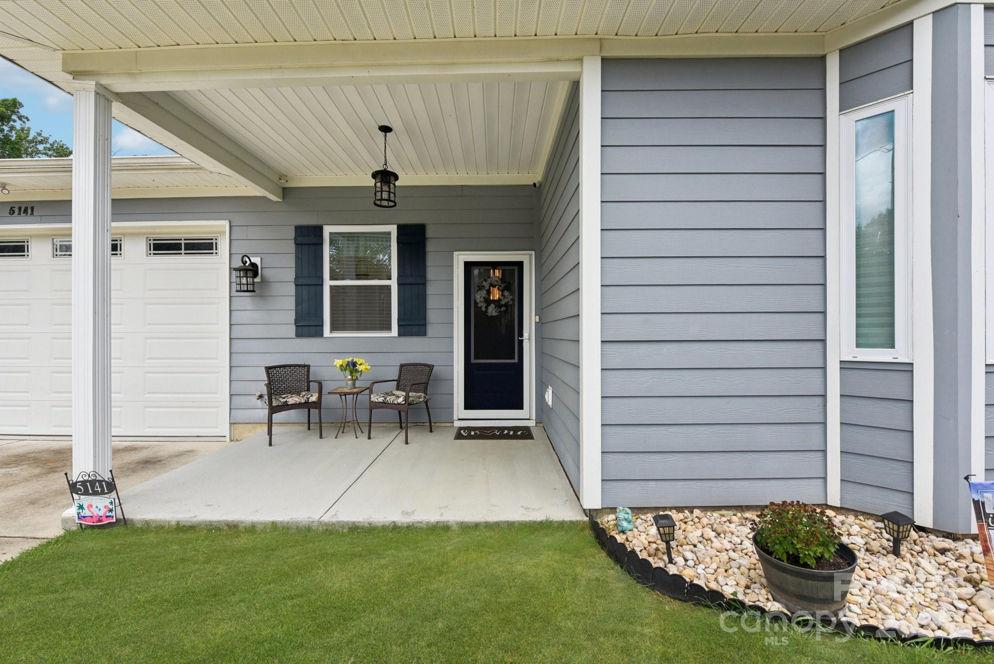 5141 Sapp Circle Property Photo 4