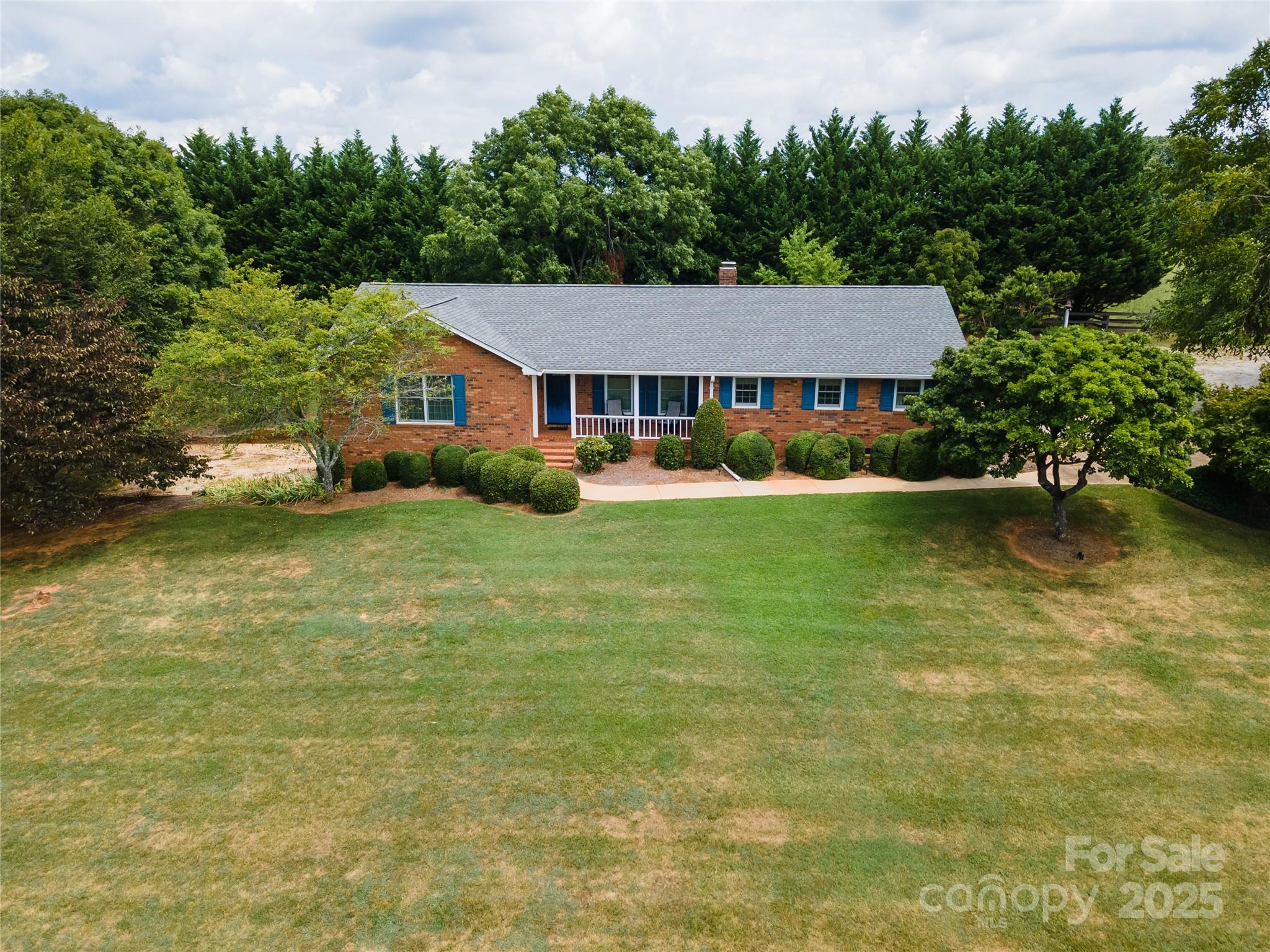 312 Lister Road Property Photo 1