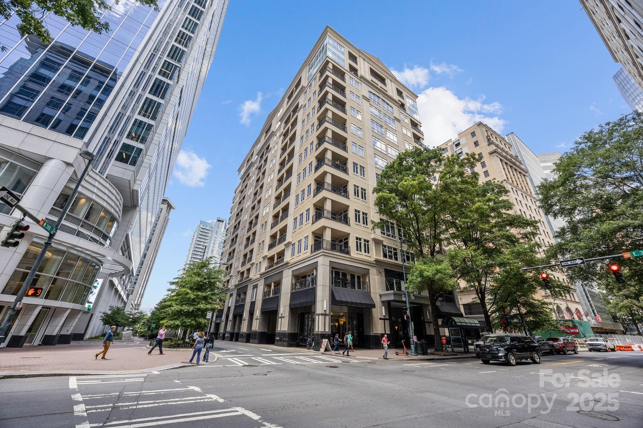 230 S Tryon Street 605 Property Photo 1