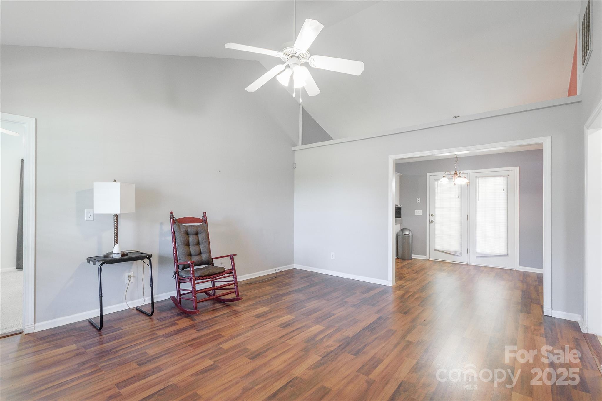 823 Prestwick Drive Property Photo 4