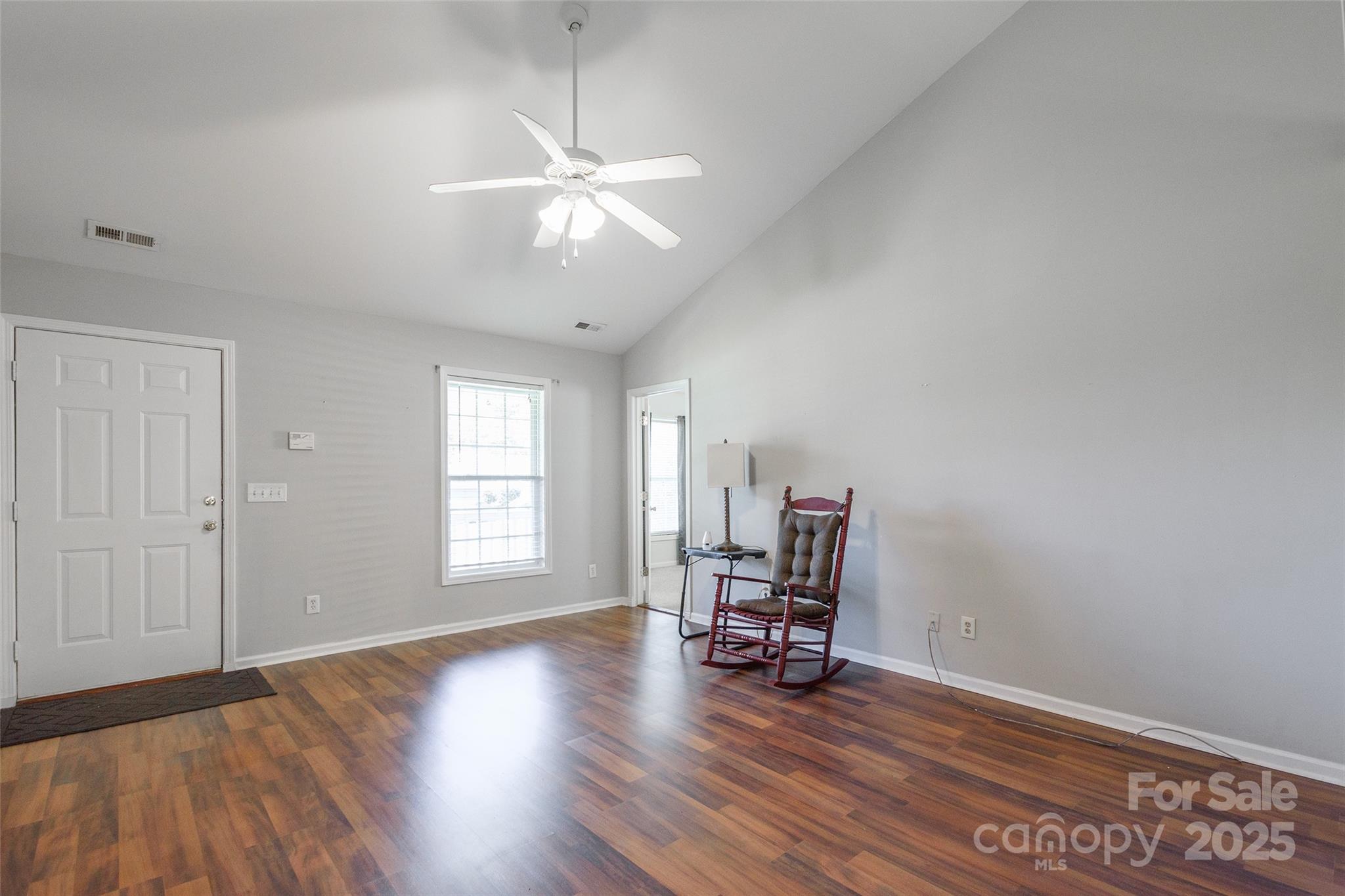 823 Prestwick Drive Property Photo 7
