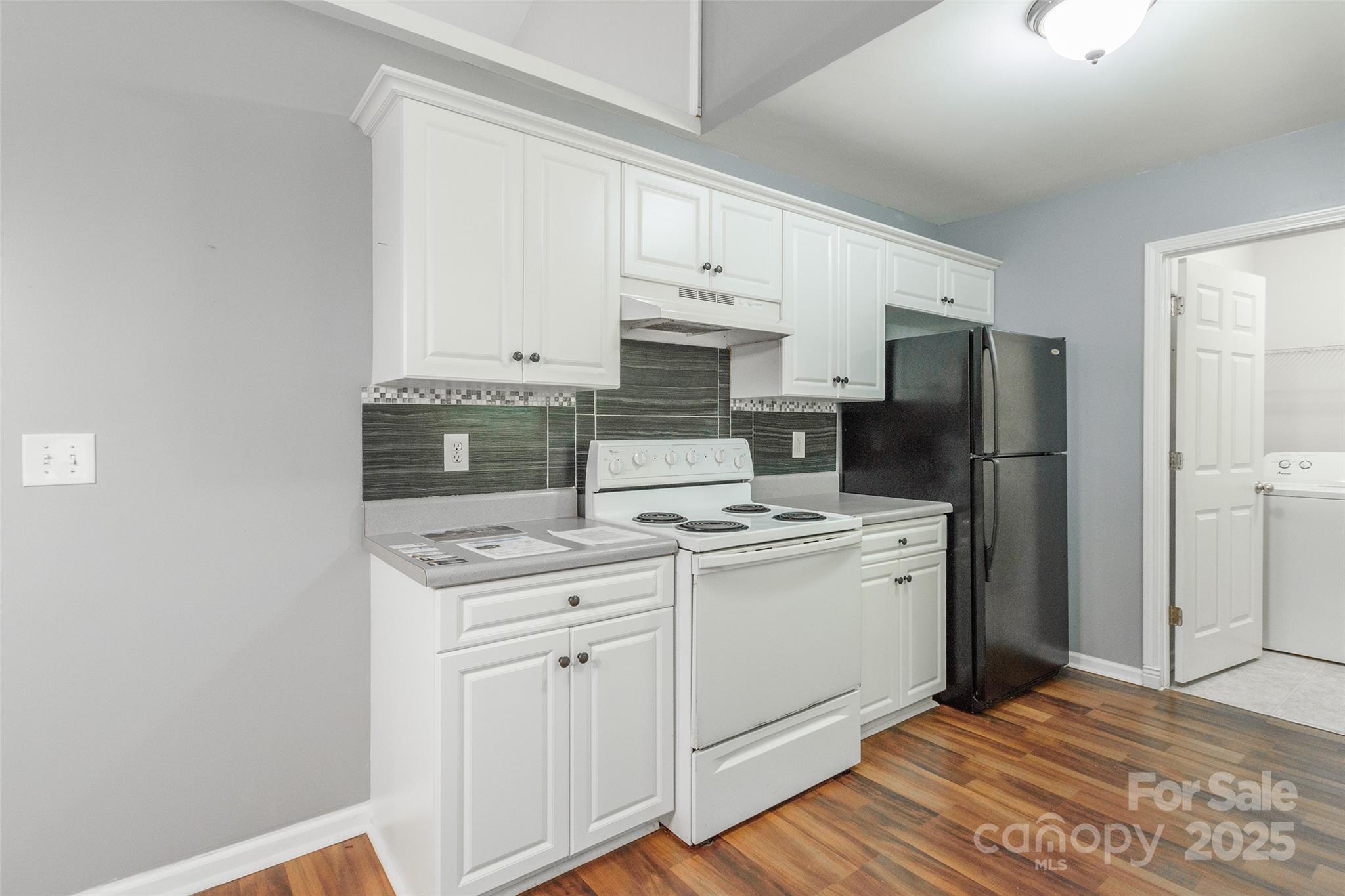 823 Prestwick Drive Property Photo 13