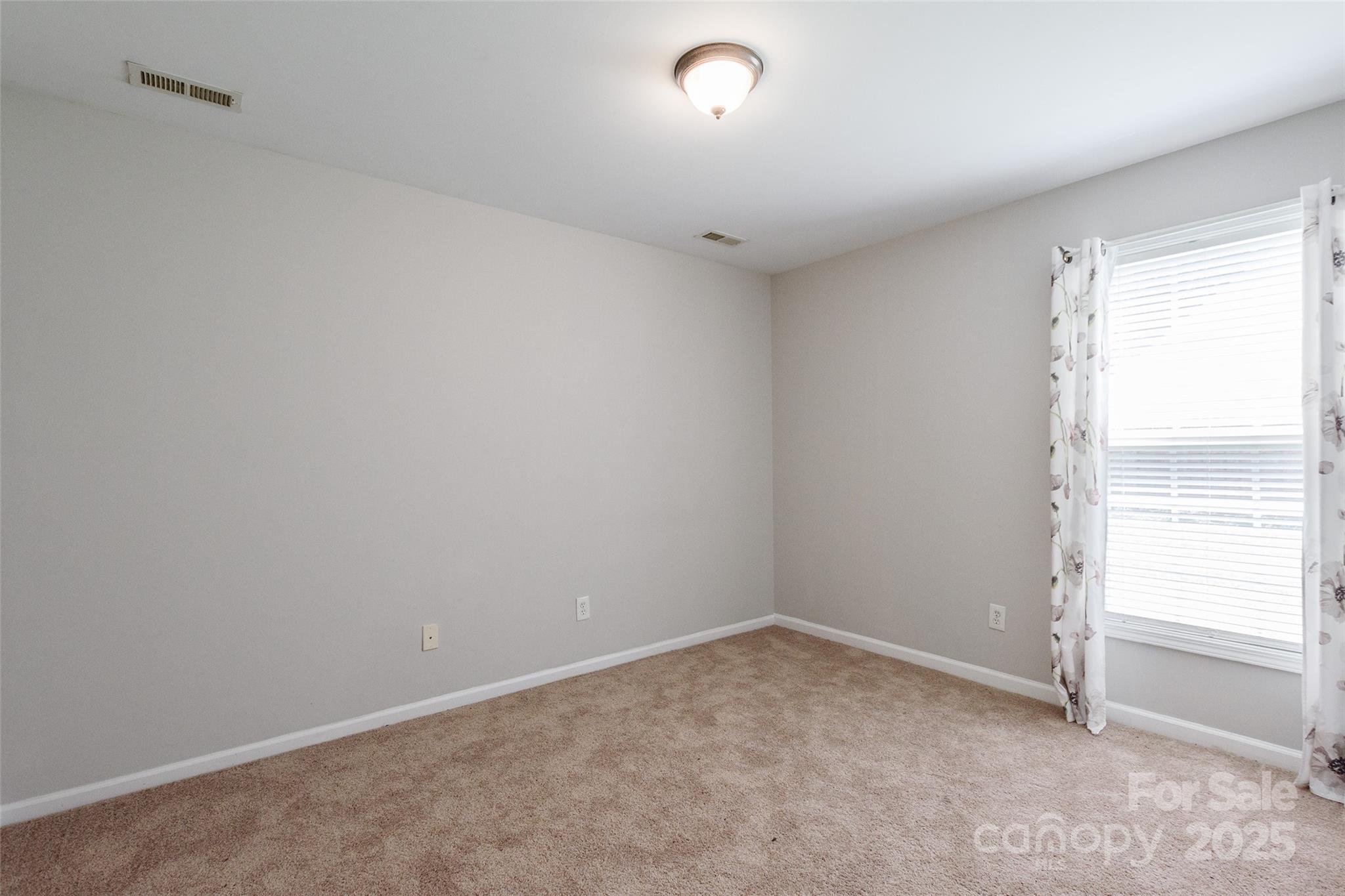823 Prestwick Drive Property Photo 18