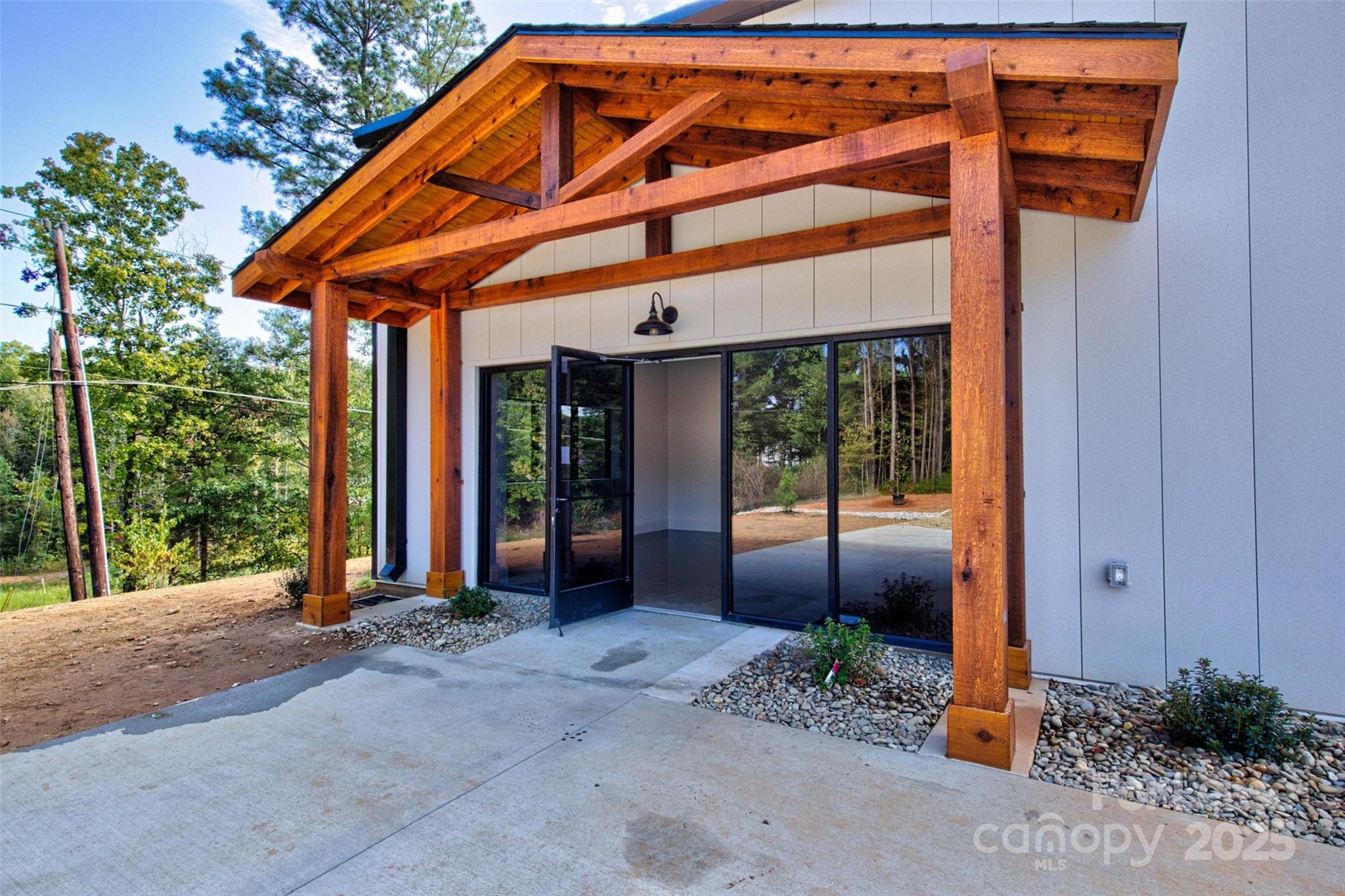 4738 Business 16 Highway Property Photo 1