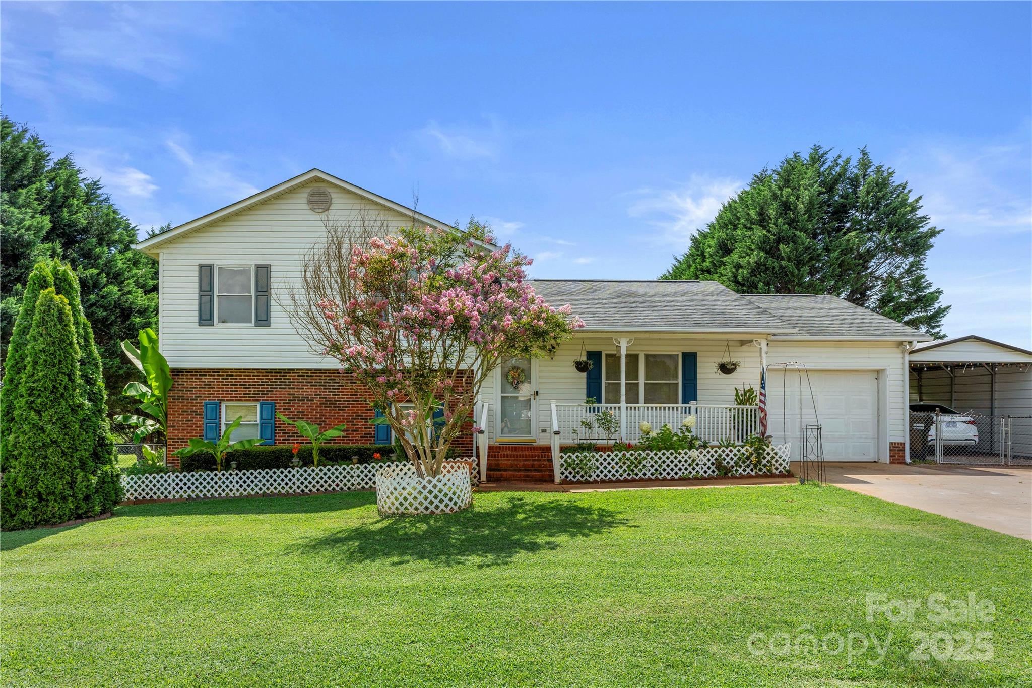 938 Lyndsey Brook Court Property Photo 1