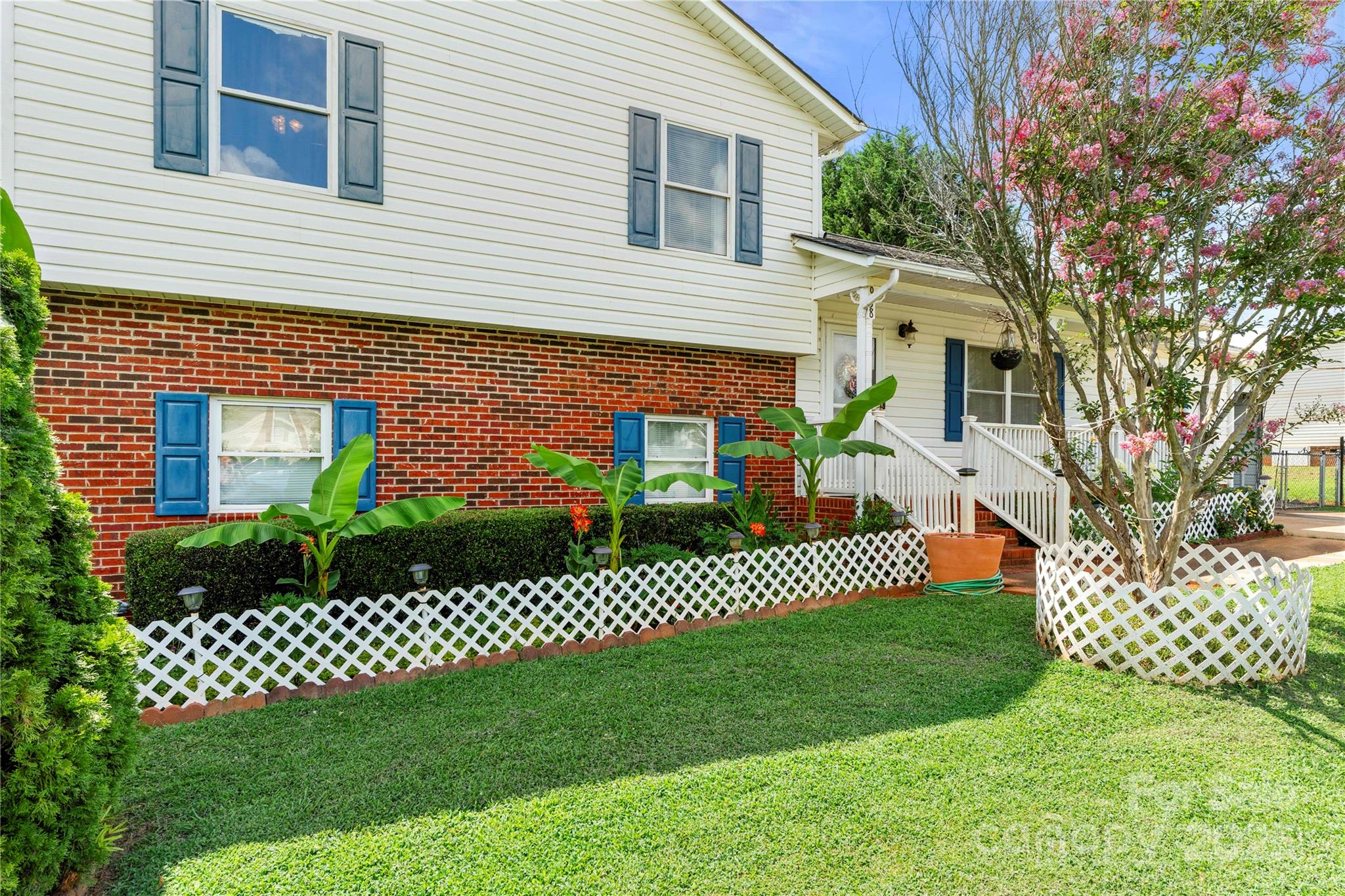 938 Lyndsey Brook Court Property Photo 3
