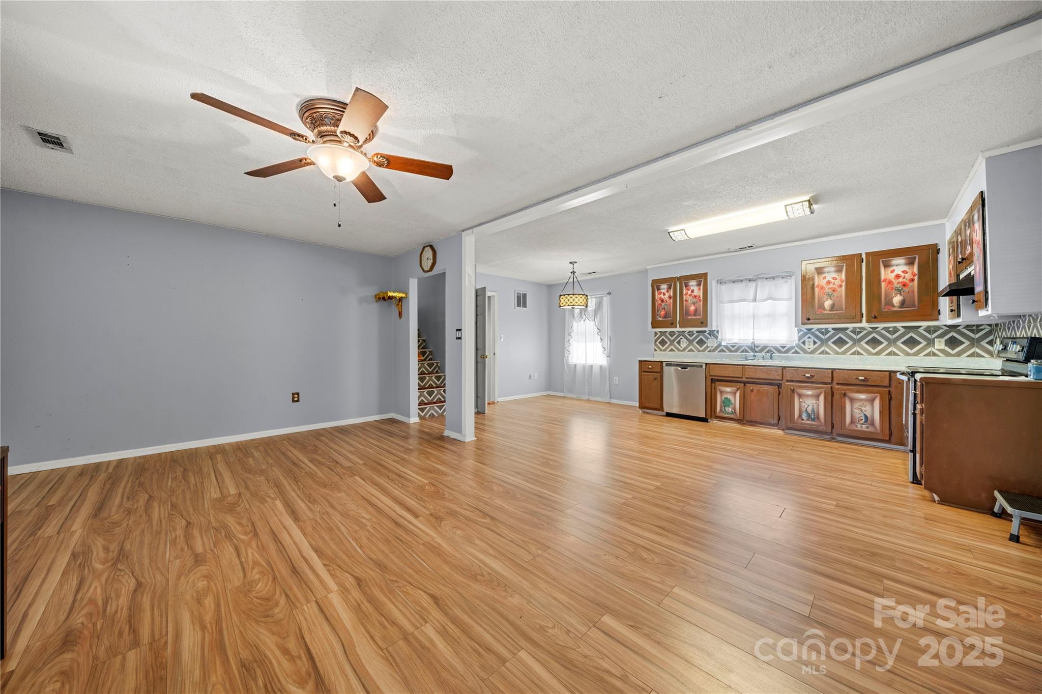 938 Lyndsey Brook Court Property Photo 13