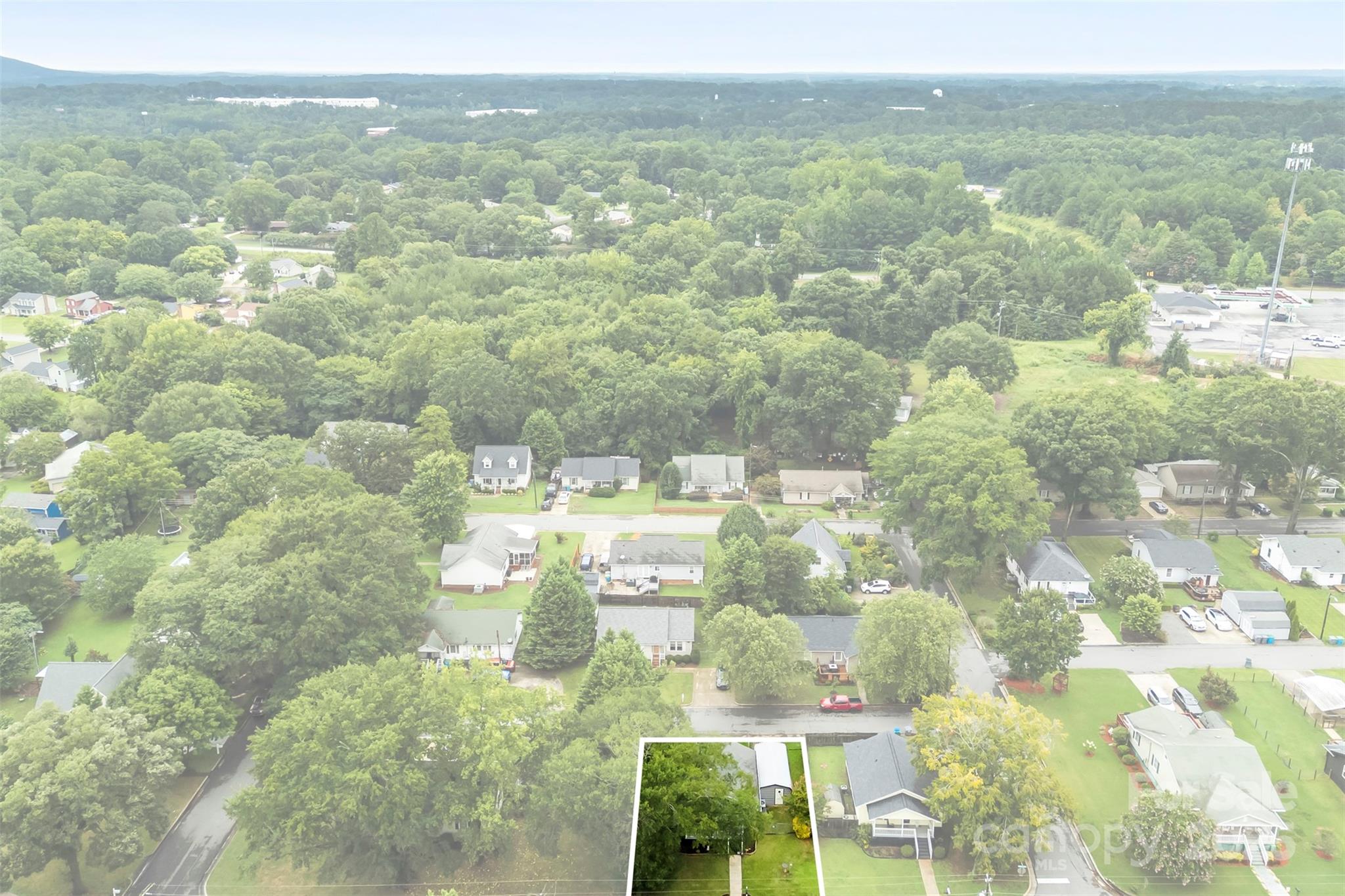 204 Live Oak Avenue Property Photo 2