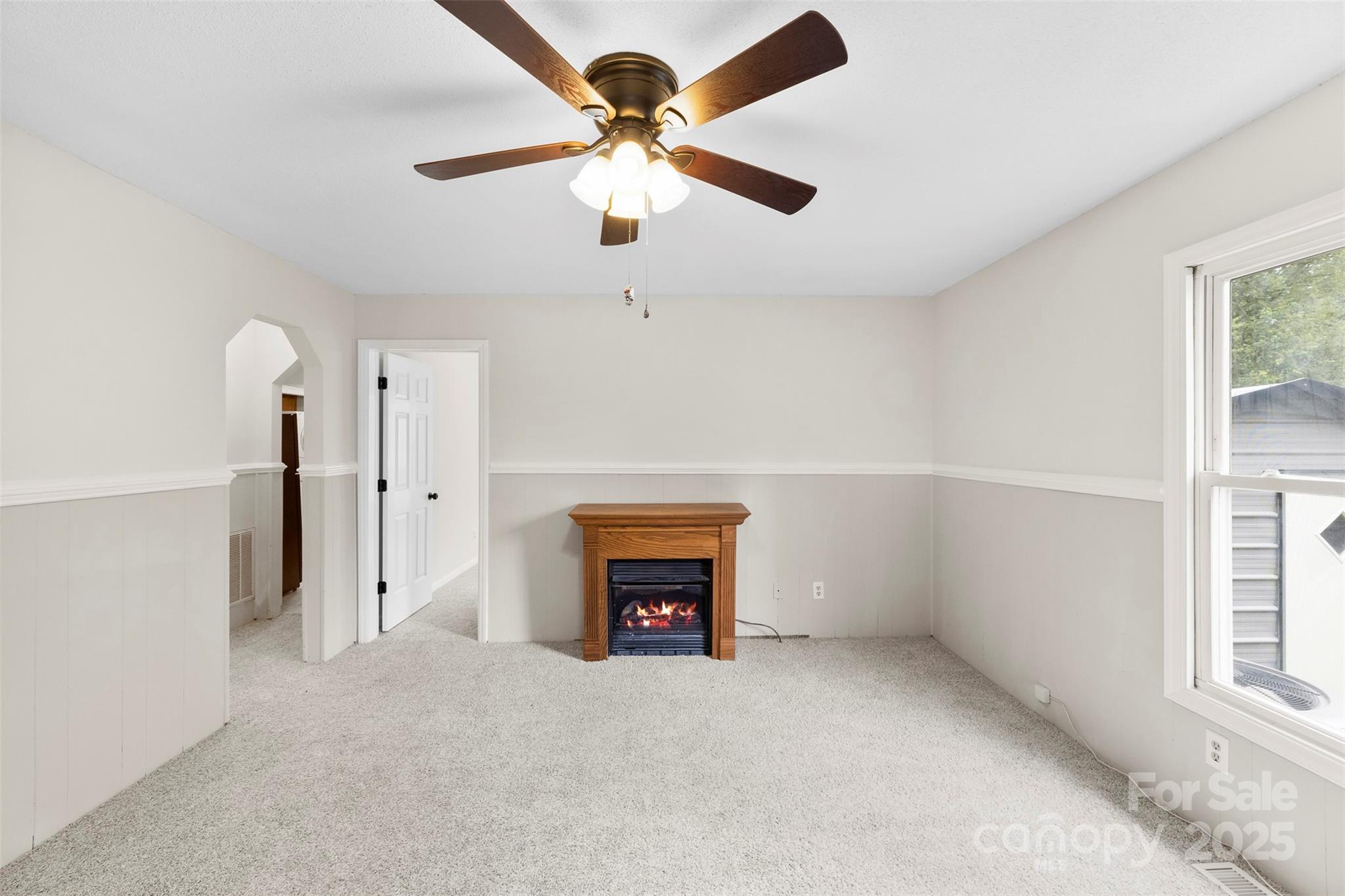 204 Live Oak Avenue Property Photo 6