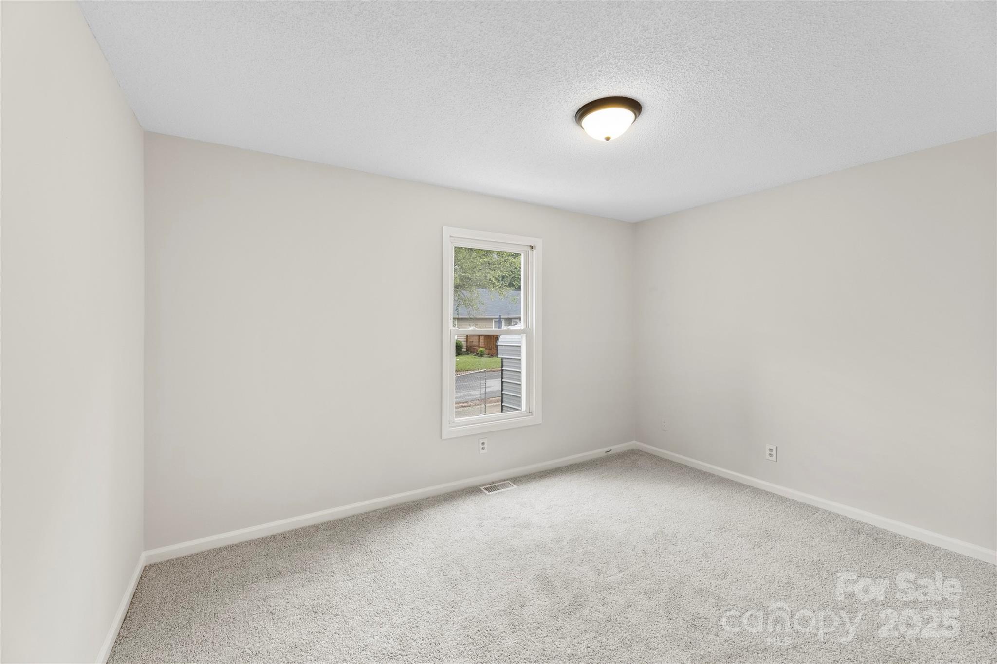 204 Live Oak Avenue Property Photo 9