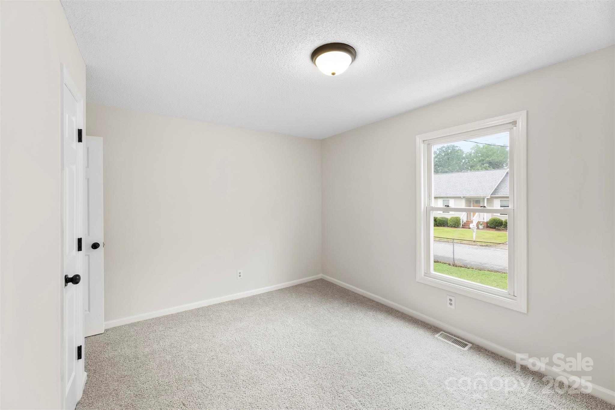 204 Live Oak Avenue Property Photo 13