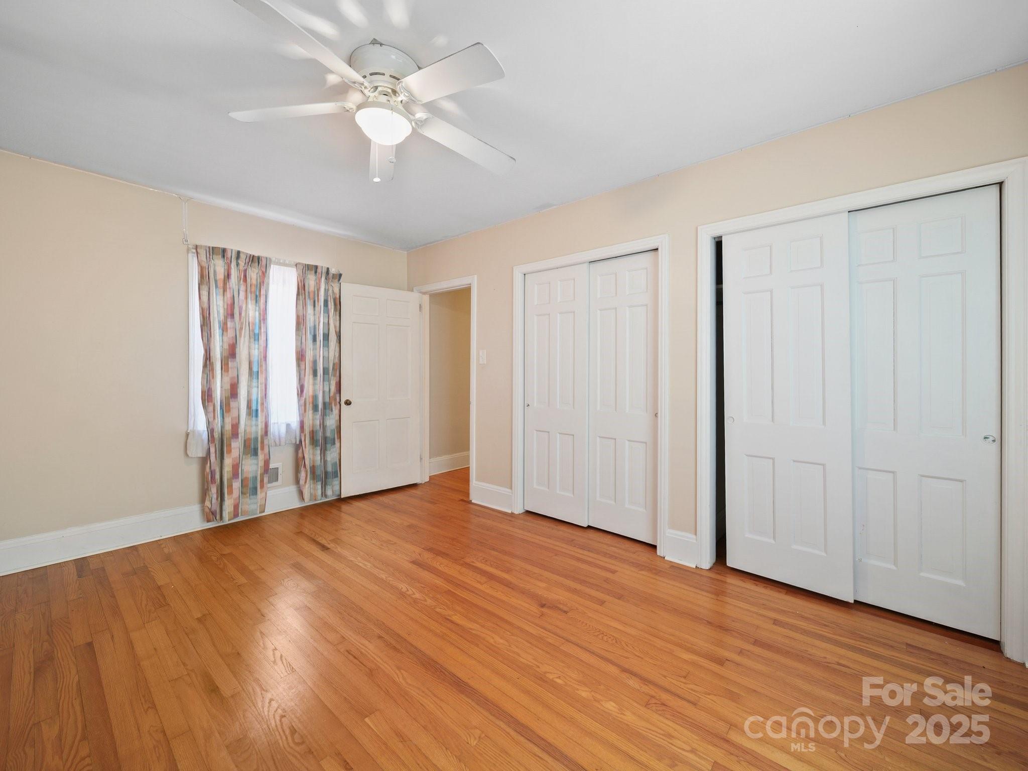 401 N Inman Avenue Property Photo 19