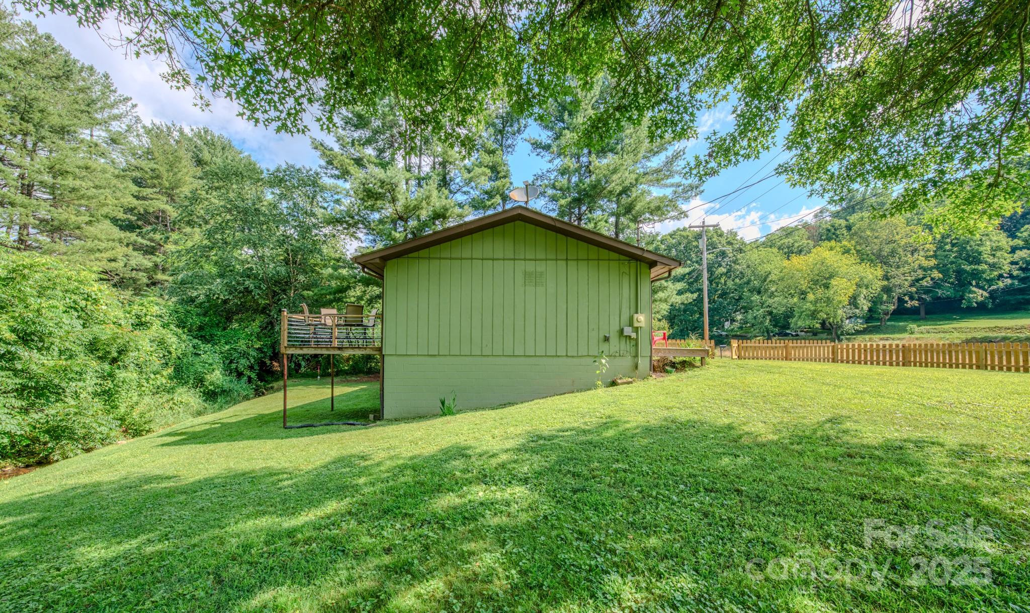 204 Oakdale Road Property Photo 3