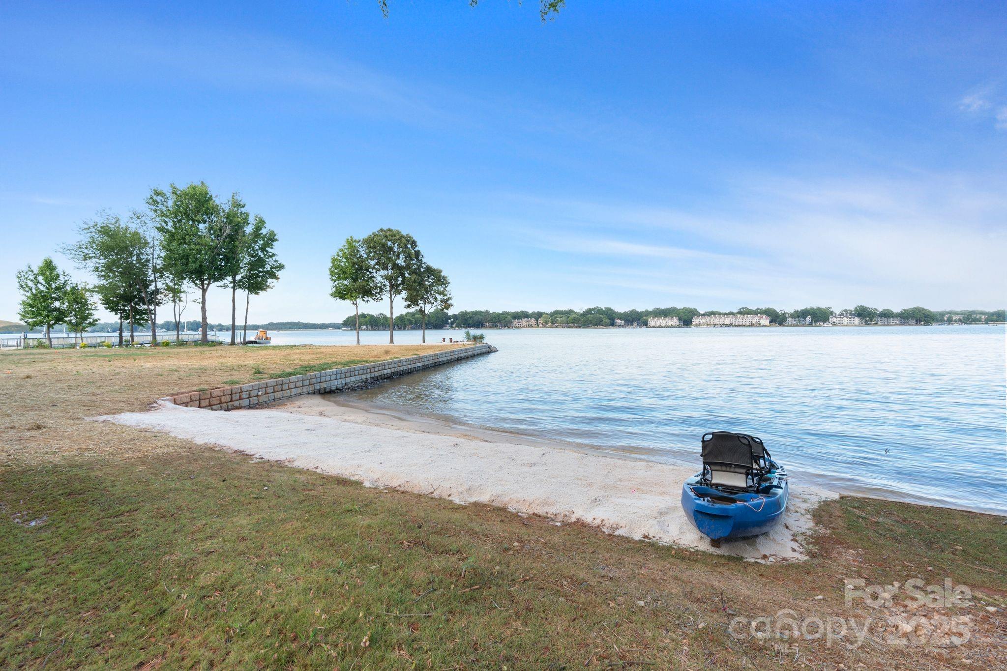 21528 Norman Shores Drive Property Photo 6