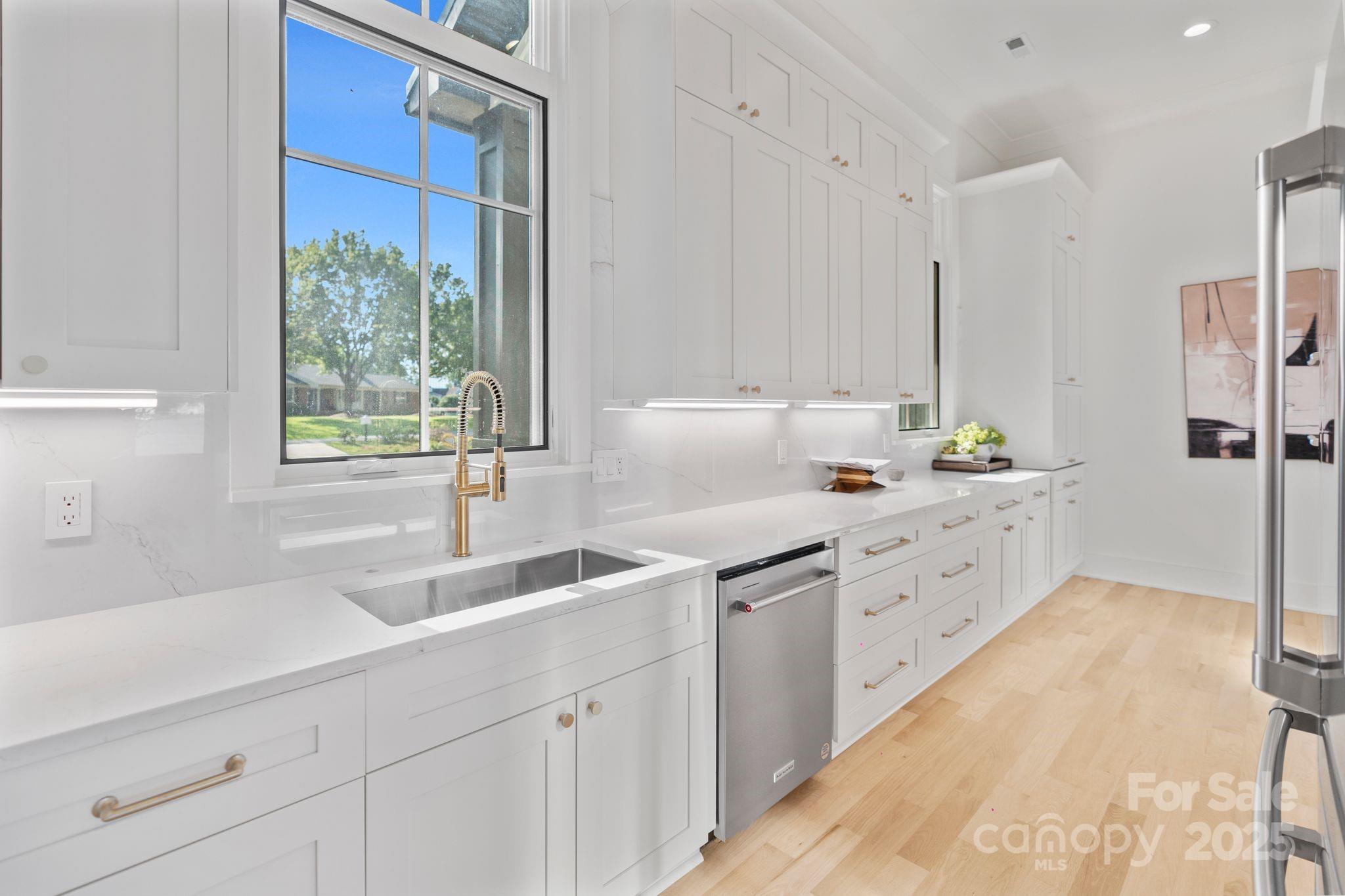 21528 Norman Shores Drive Property Photo 15