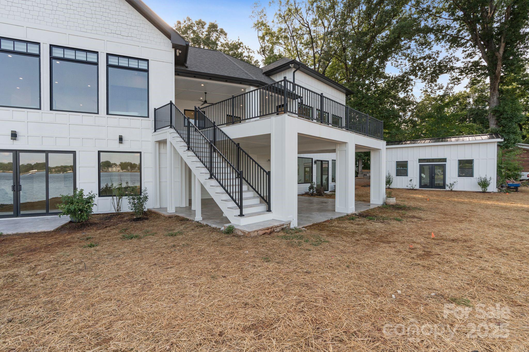 21528 Norman Shores Drive Property Photo 32