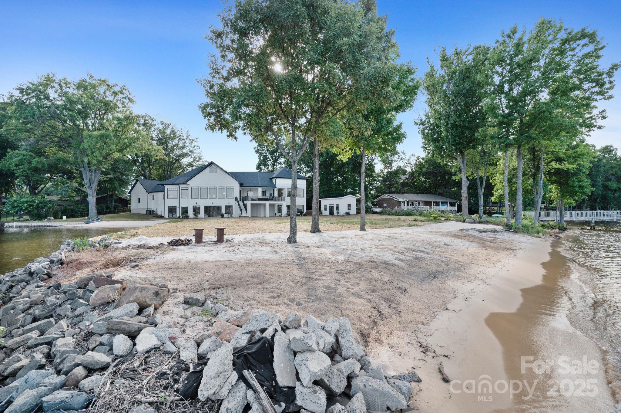 21528 Norman Shores Drive Property Photo 40